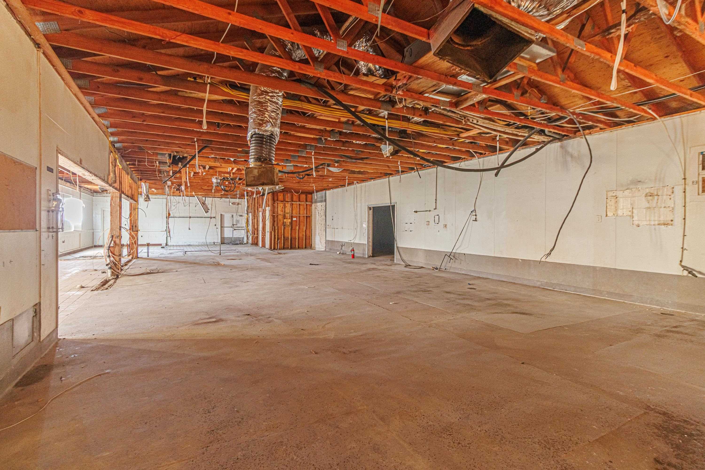 100 S Kings Hwy. Property Photo 11