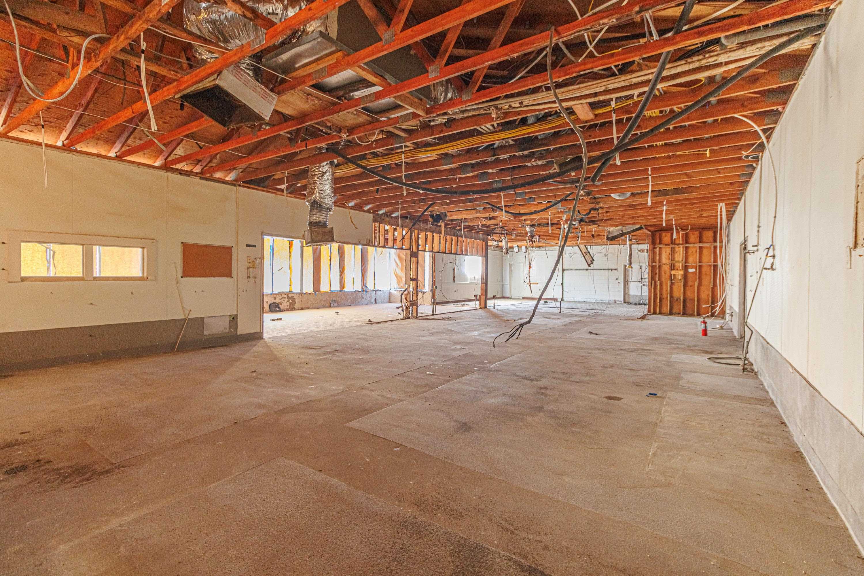 100 S Kings Hwy. Property Photo 12