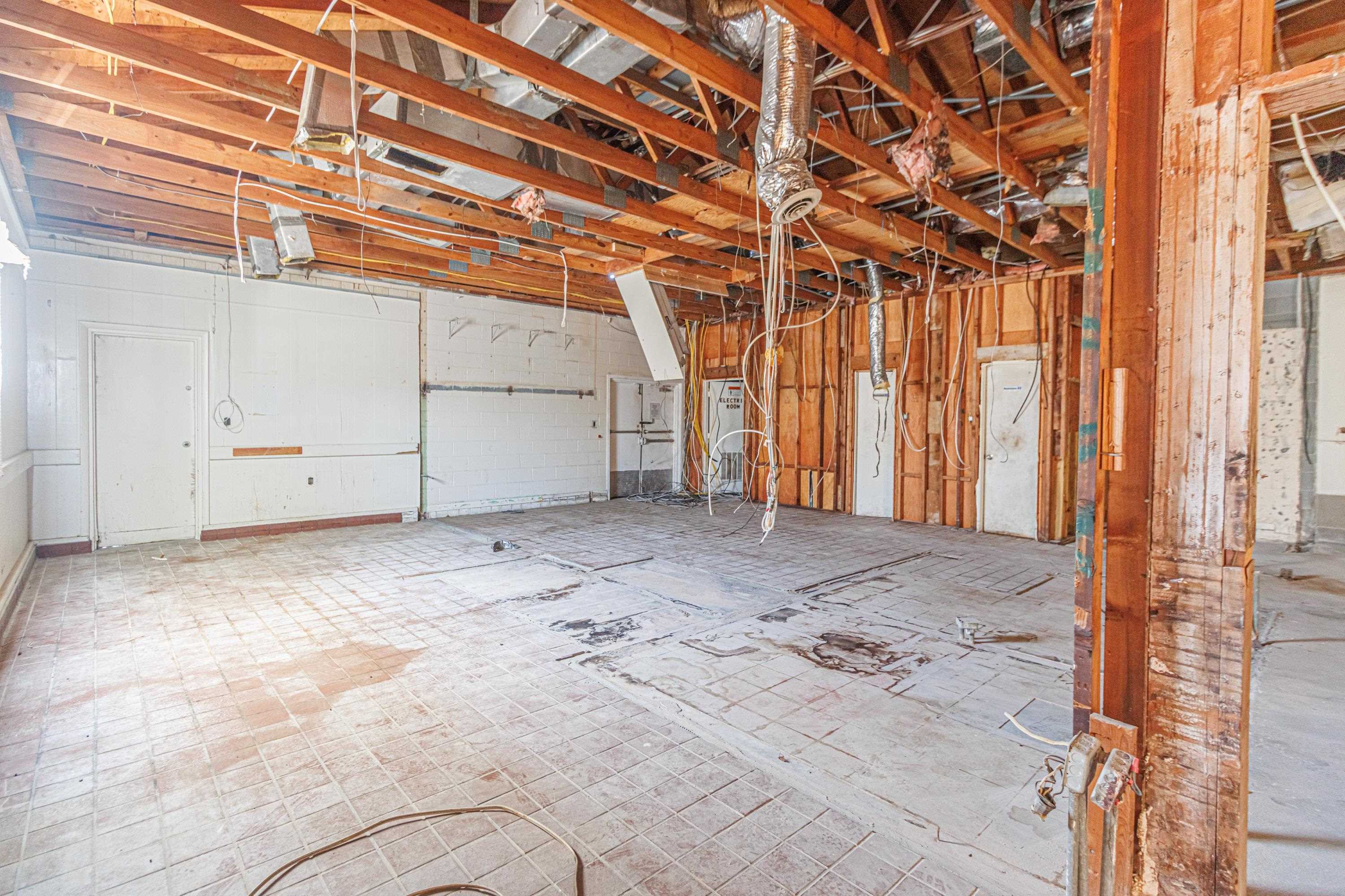100 S Kings Hwy. Property Photo 14