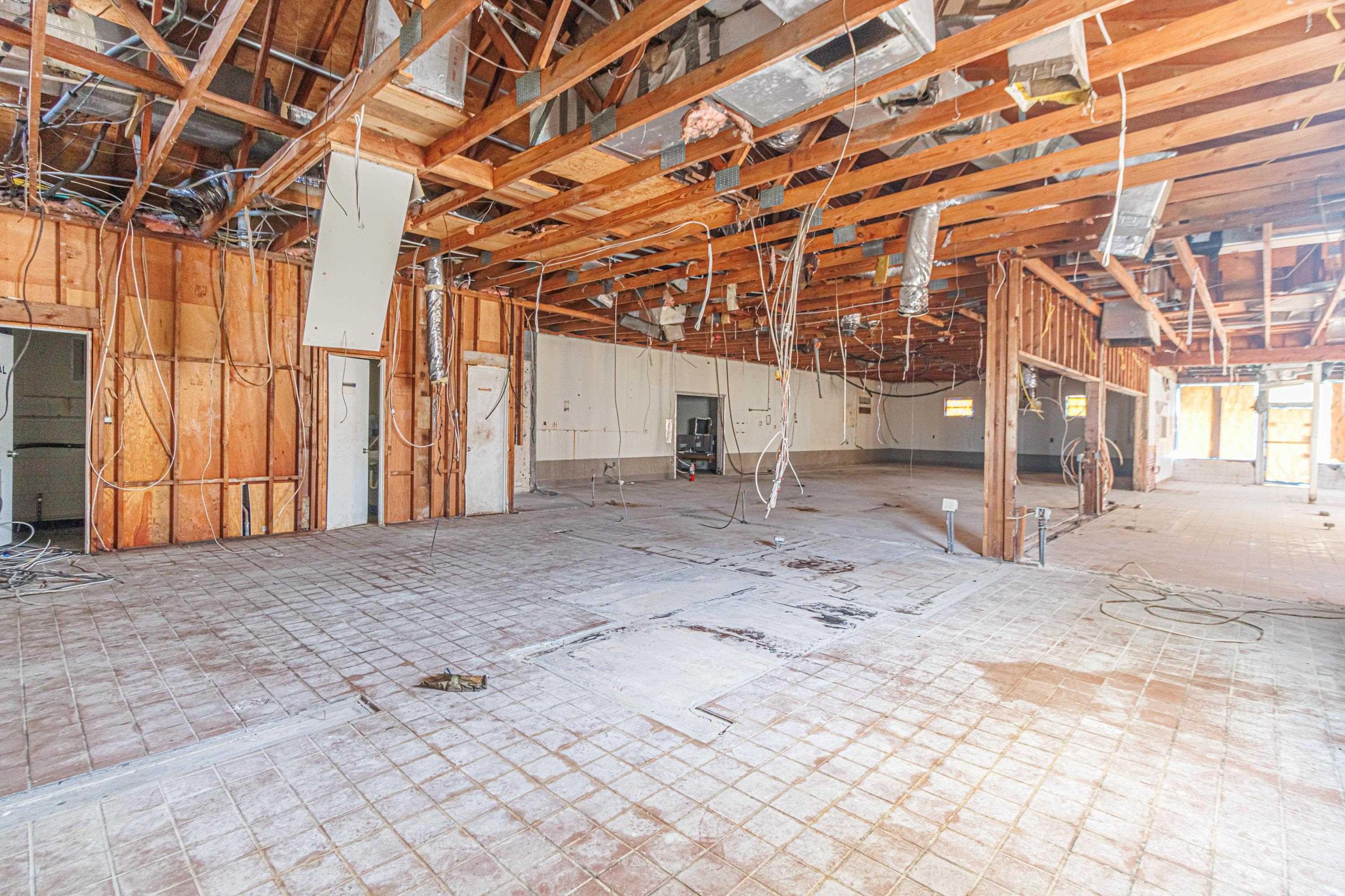100 S Kings Hwy. Property Photo 15