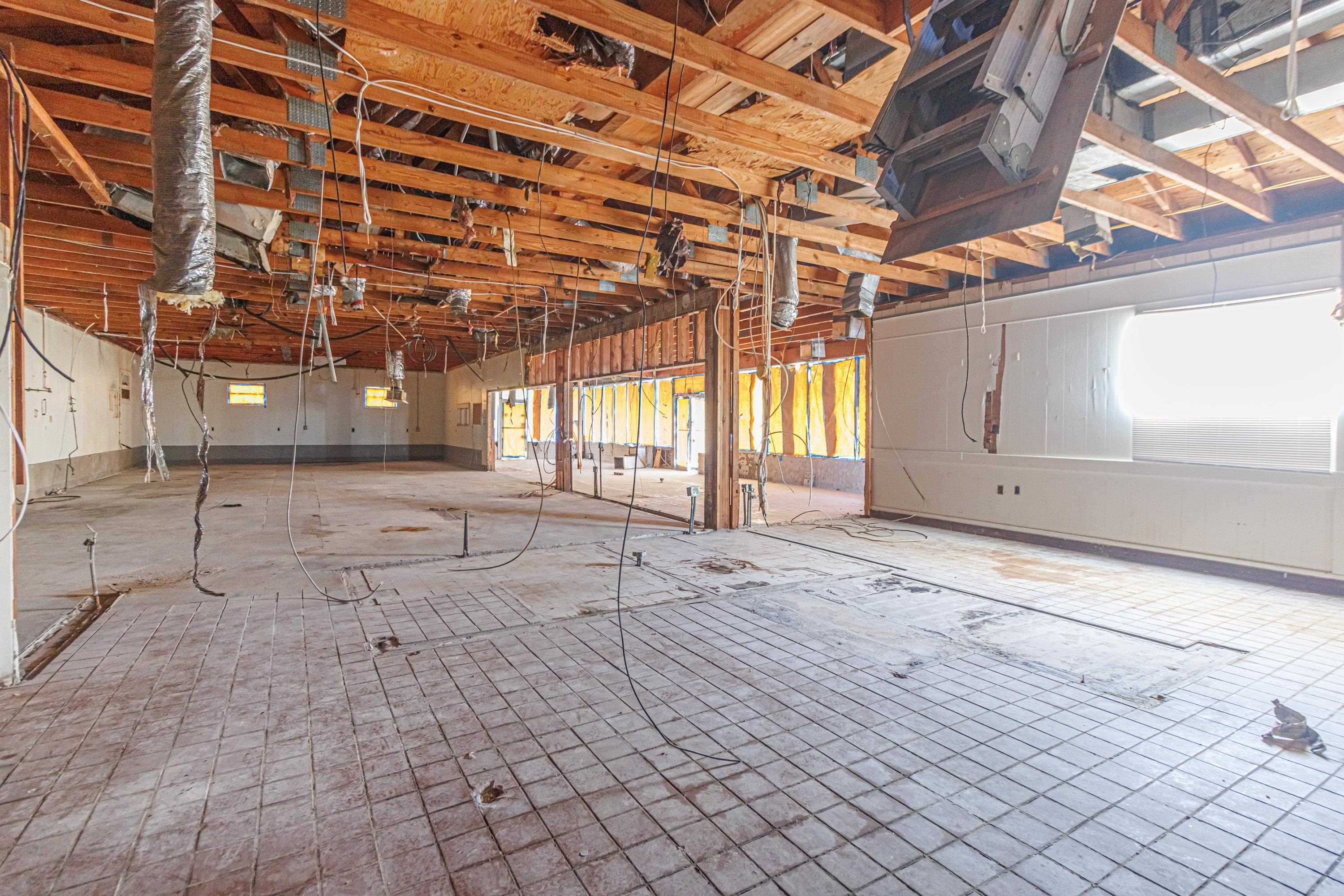 100 S Kings Hwy. Property Photo 16
