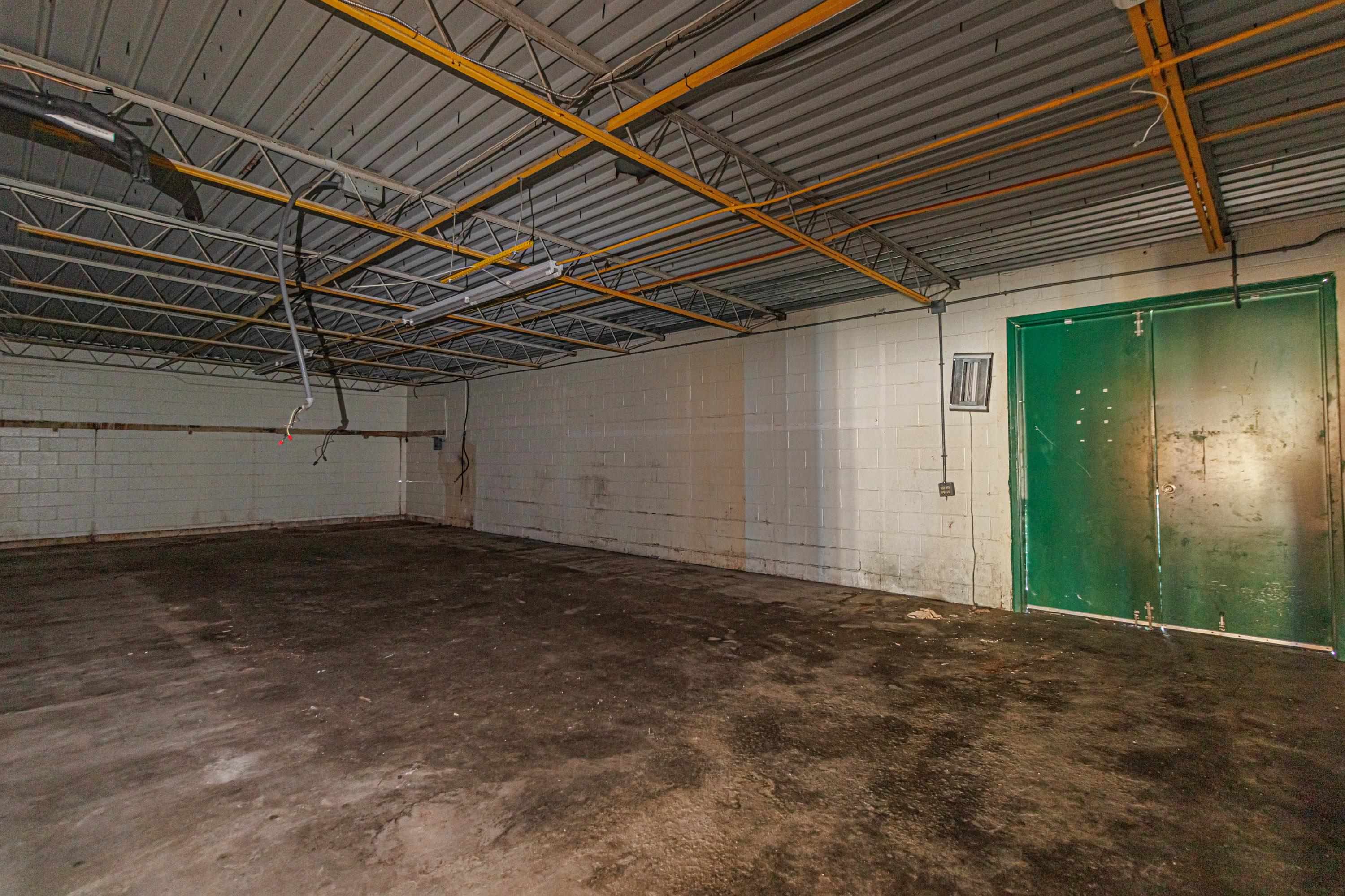 100 S Kings Hwy. Property Photo 20