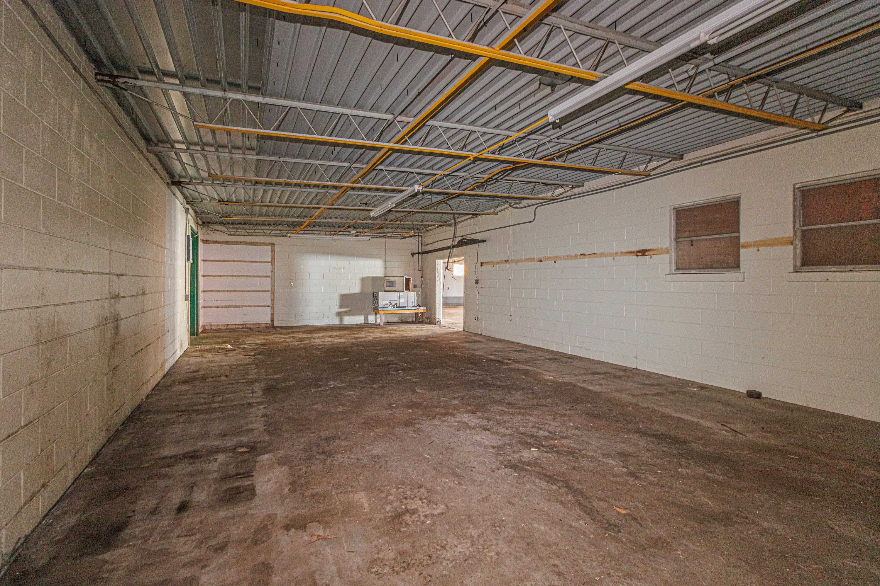 100 S Kings Hwy. Property Photo 22