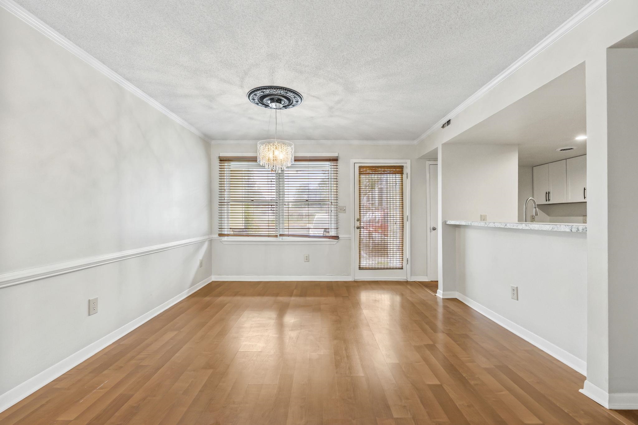 802 Myrtle Ct. Property Photo 7