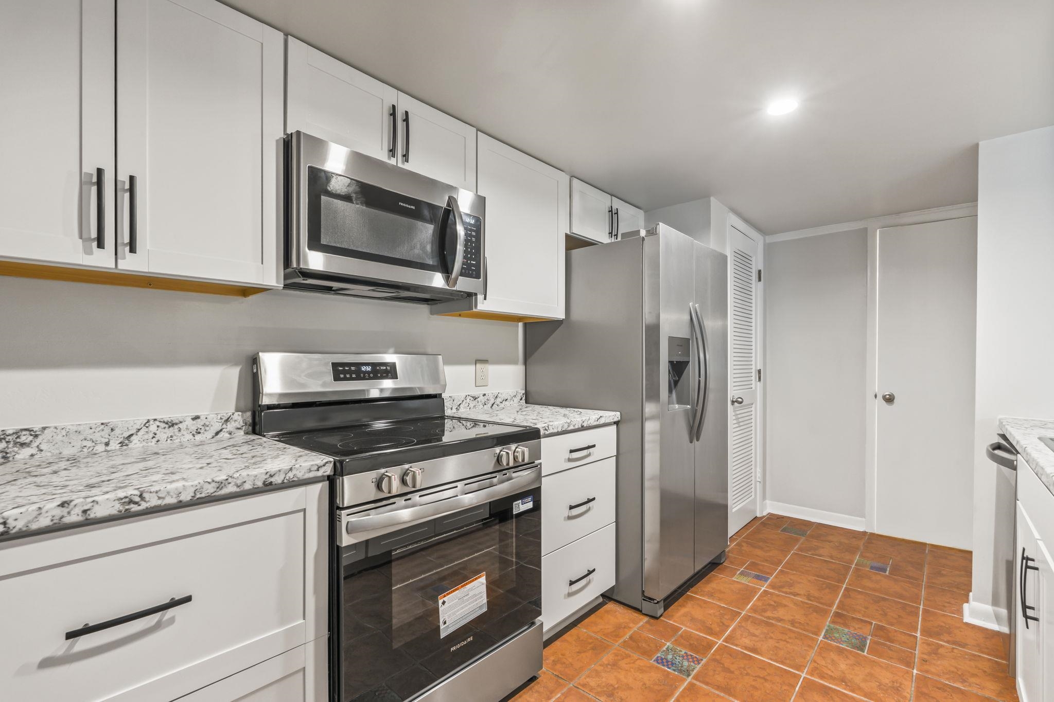 802 Myrtle Ct. Property Photo 11