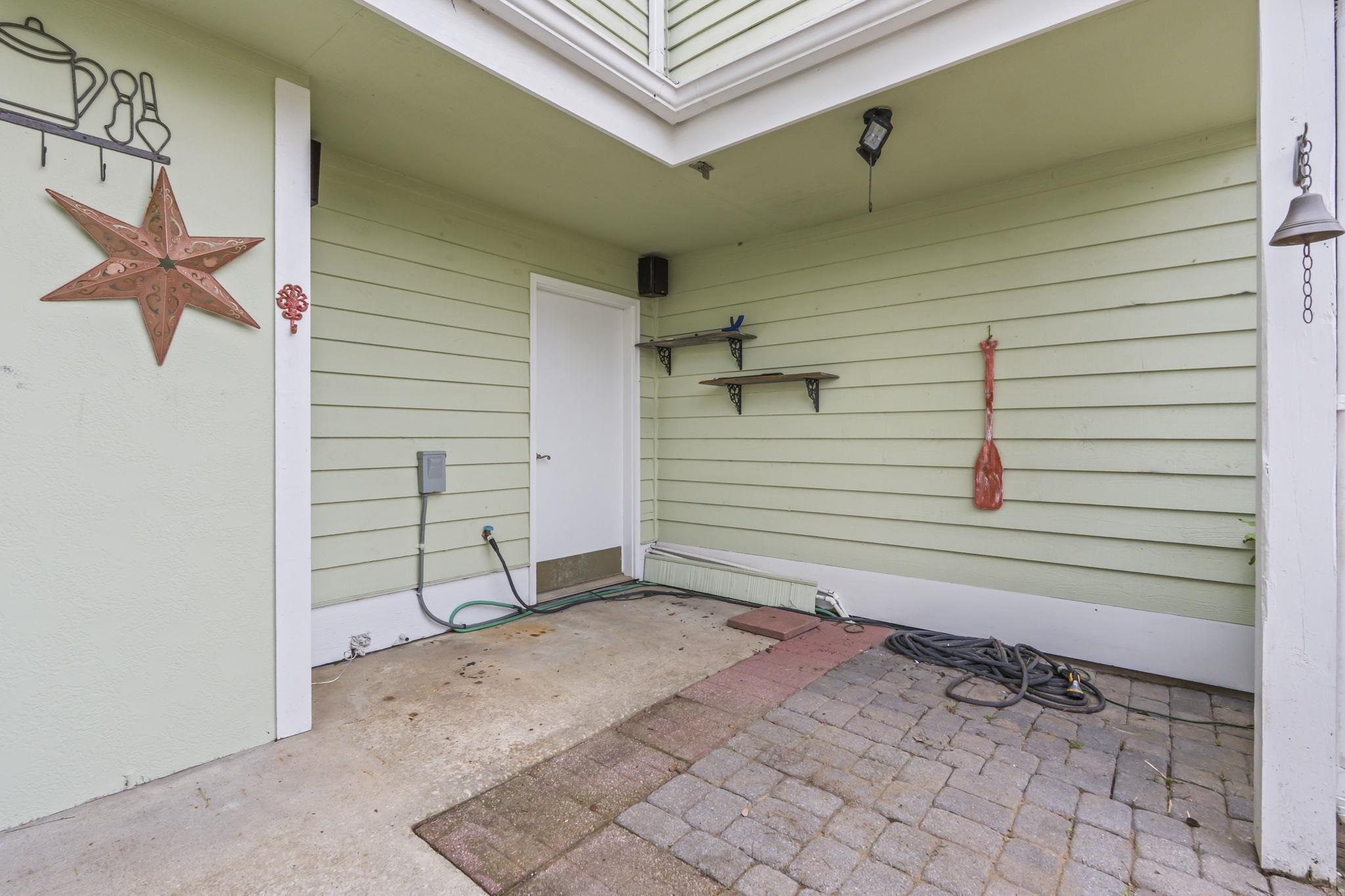 802 Myrtle Ct. Property Photo 43