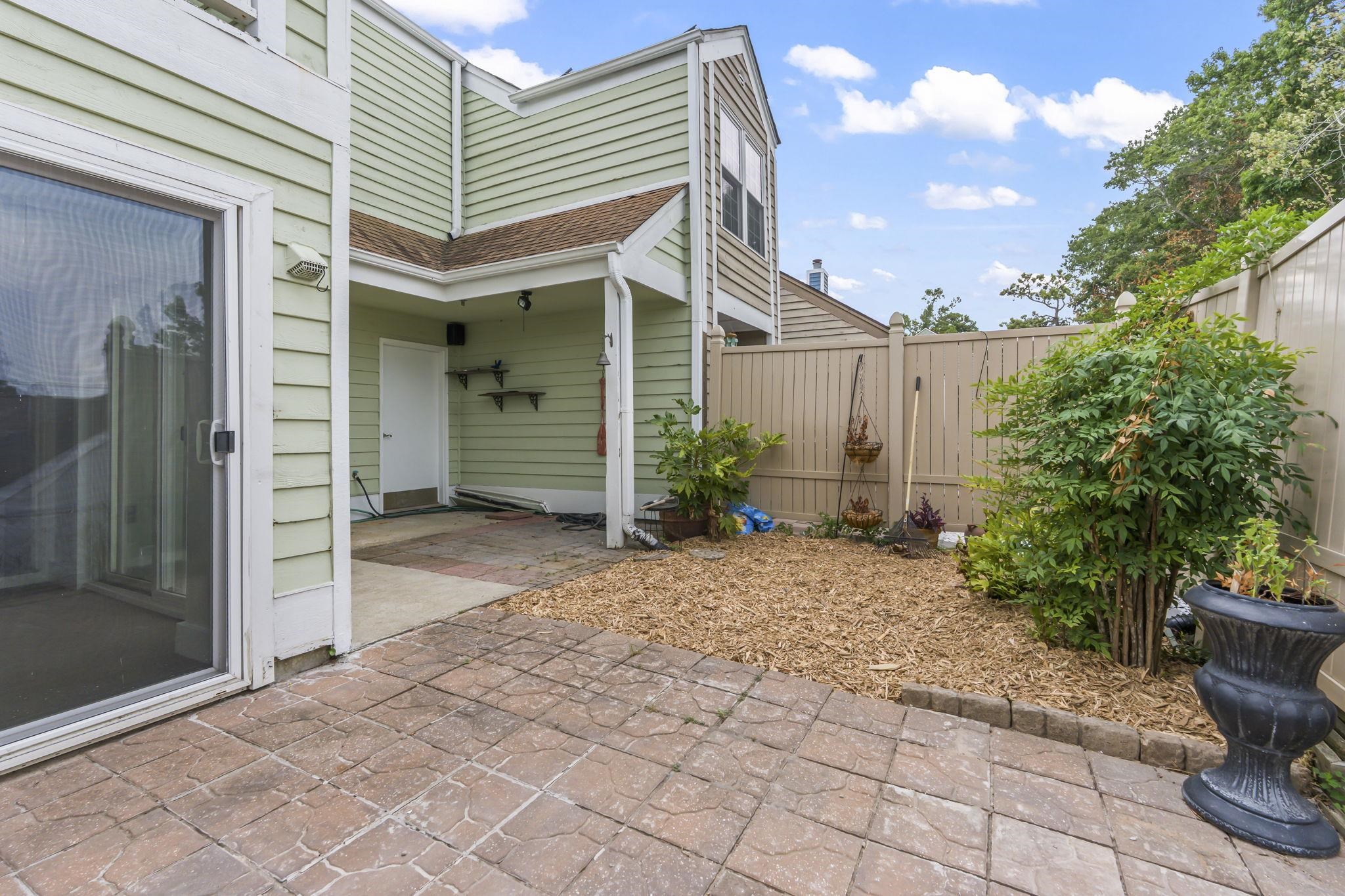 802 Myrtle Ct. Property Photo 46