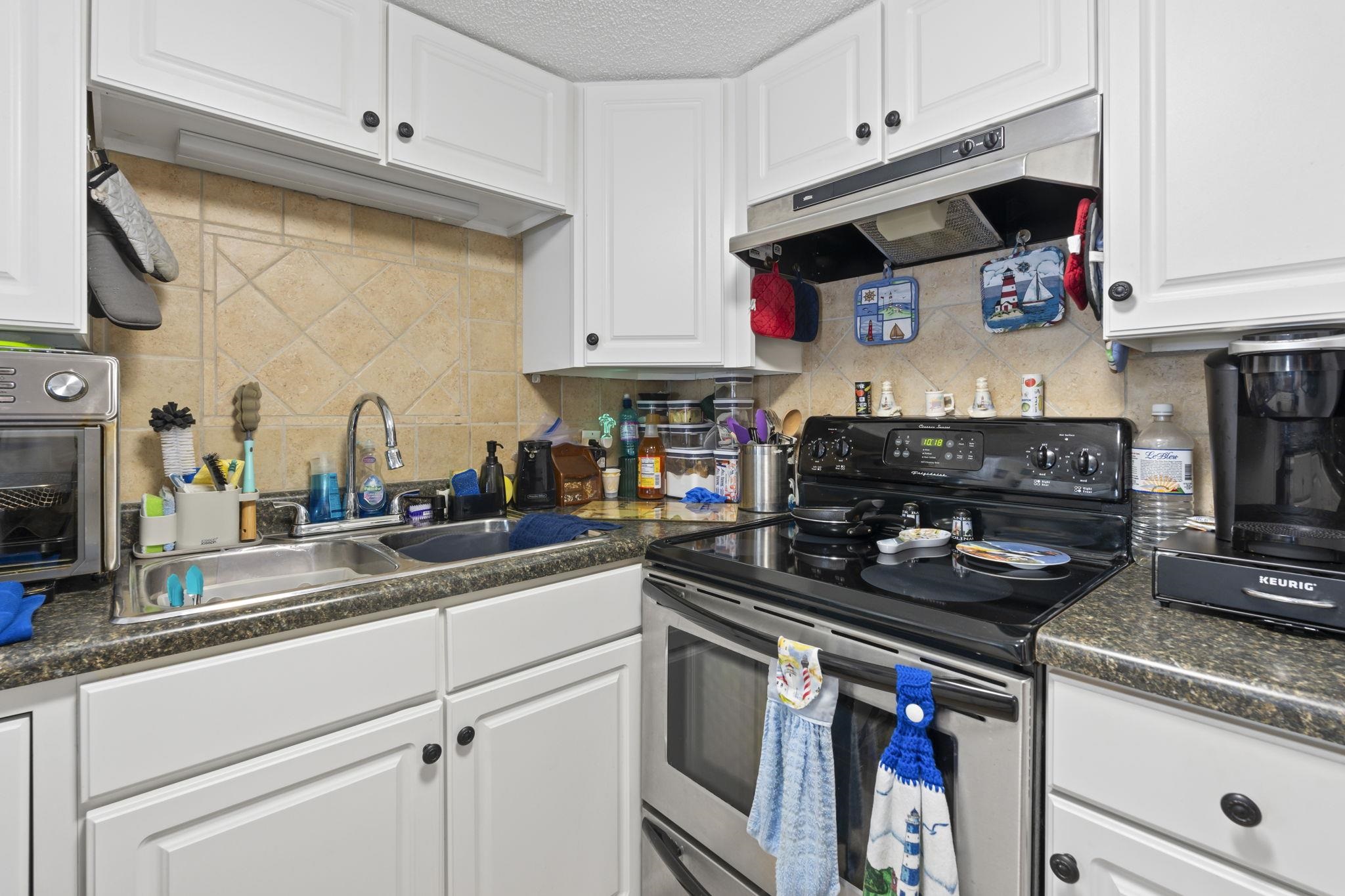 806 Conway St. Property Photo 10