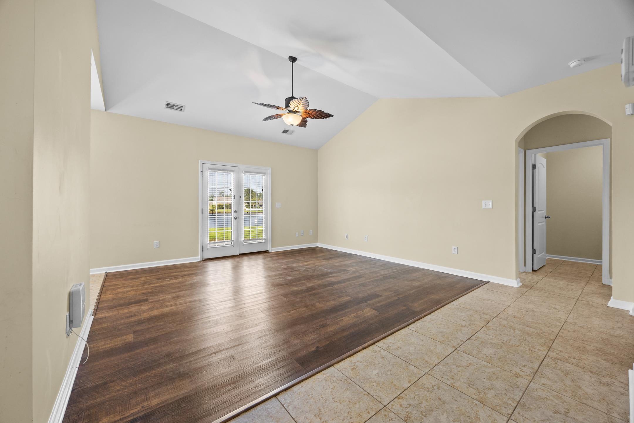 525 Battey Dr. Property Photo 7