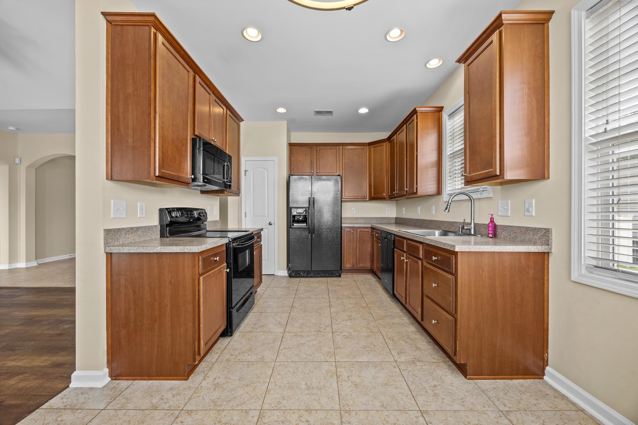 525 Battey Dr. Property Photo 16