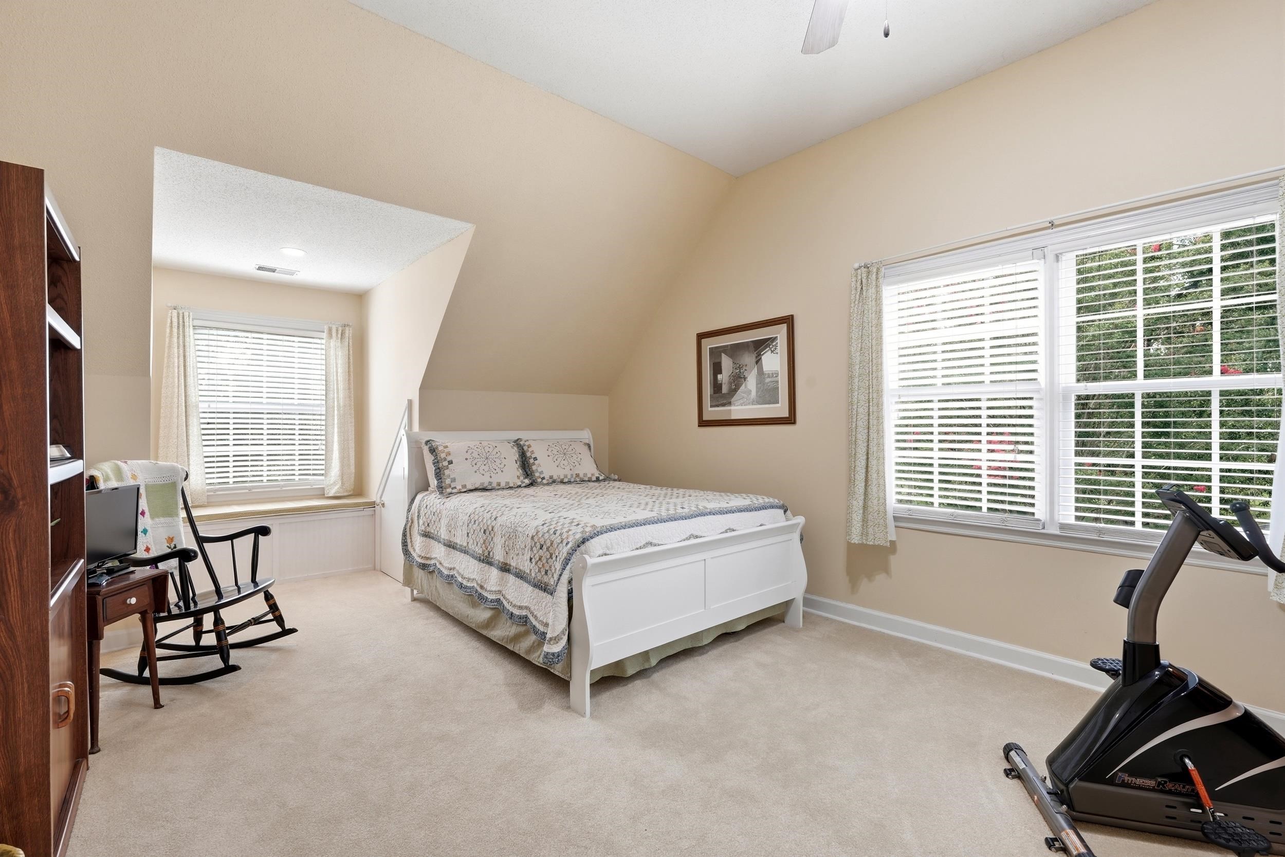140 Windmeadows Dr. Property Photo 30