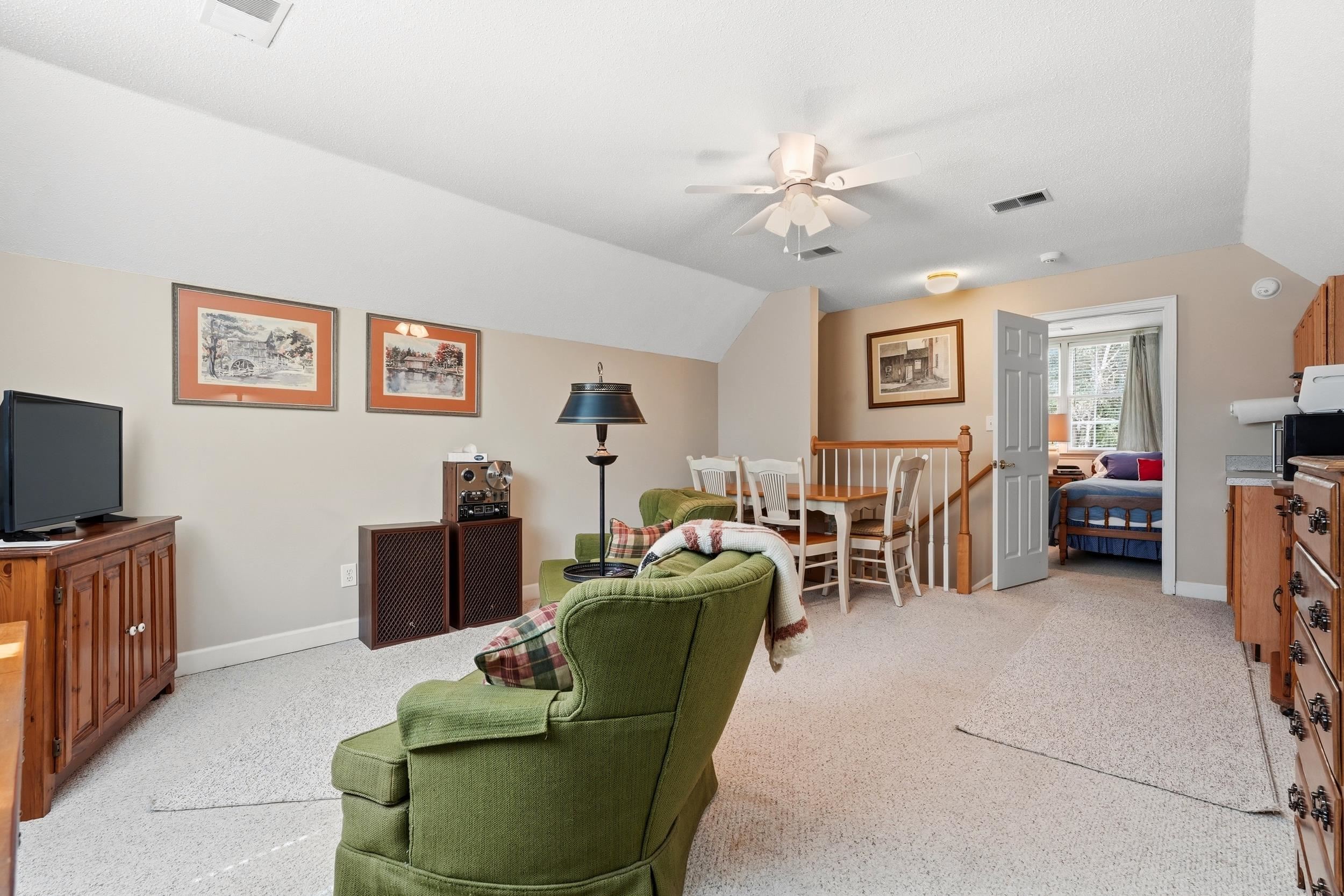140 Windmeadows Dr. Property Photo 34