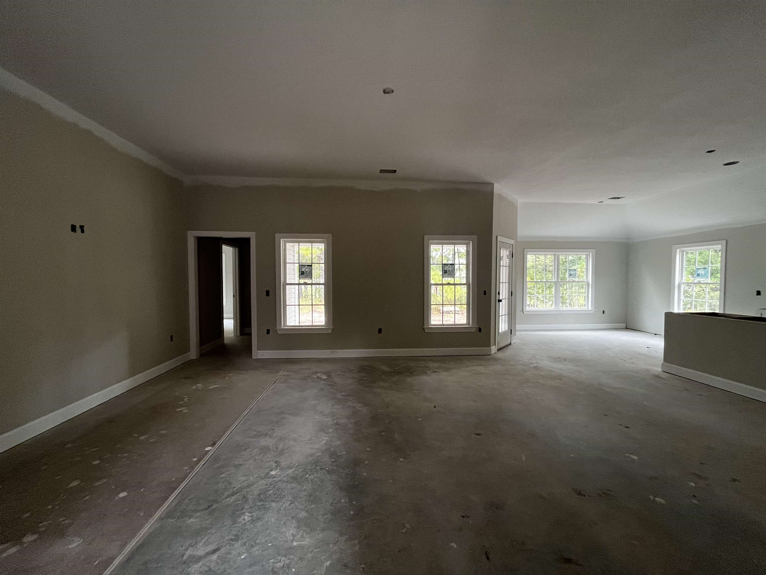 978 Inglewood Dr. Property Photo 2