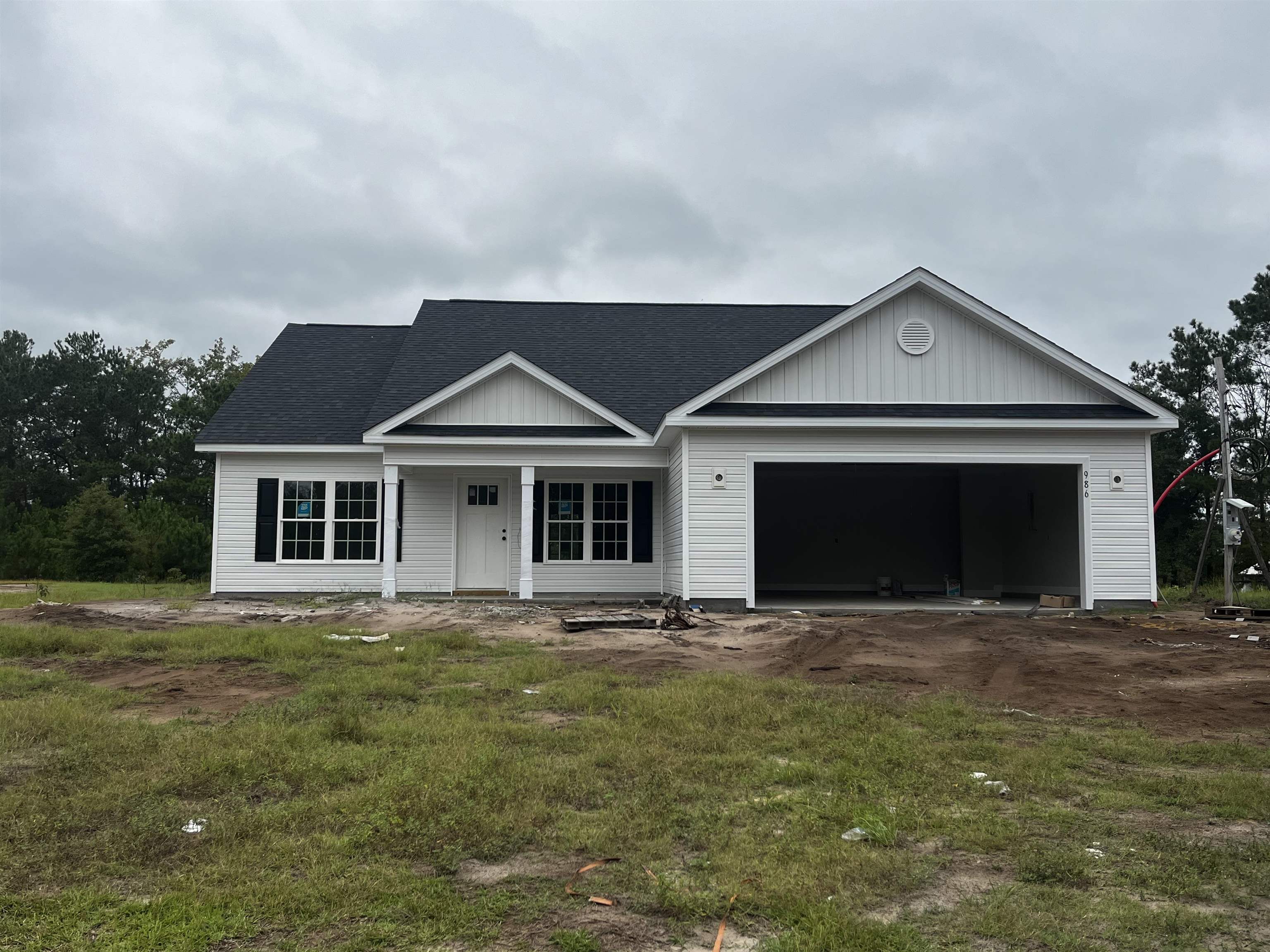 986 Inglewood Dr. Property Photo 1