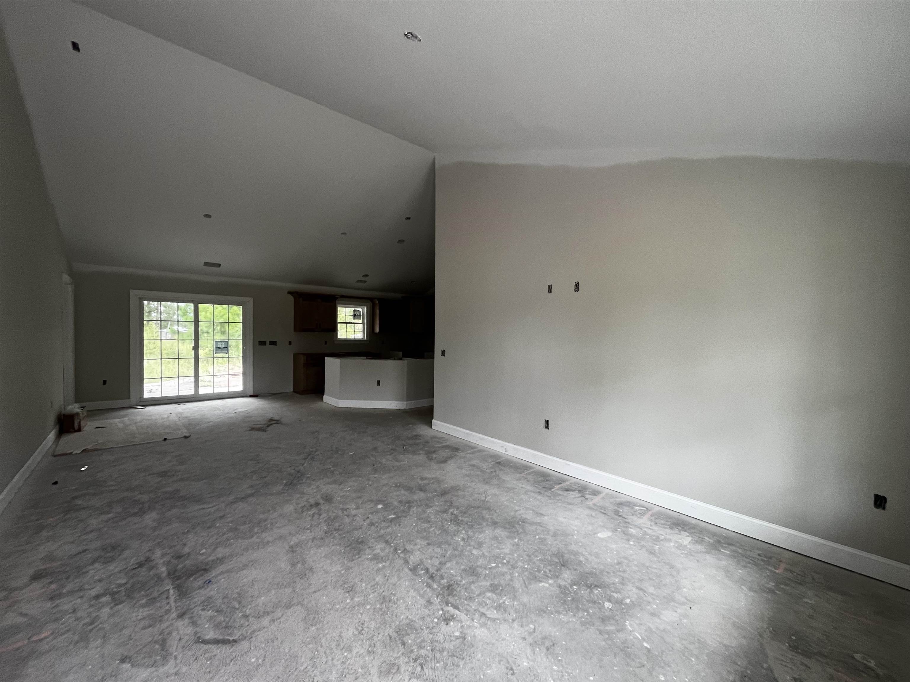 986 Inglewood Dr. Property Photo 2
