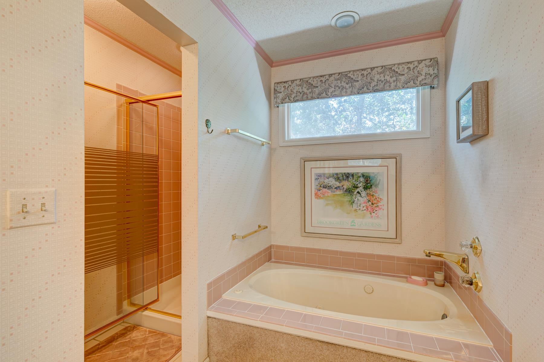 466 Country Club Dr. Property Photo 27