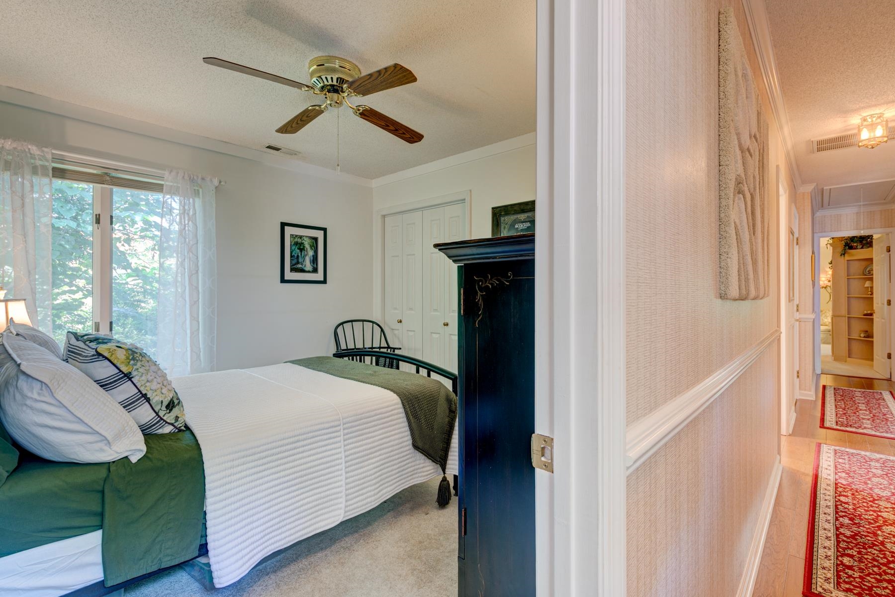 466 Country Club Dr. Property Photo 30
