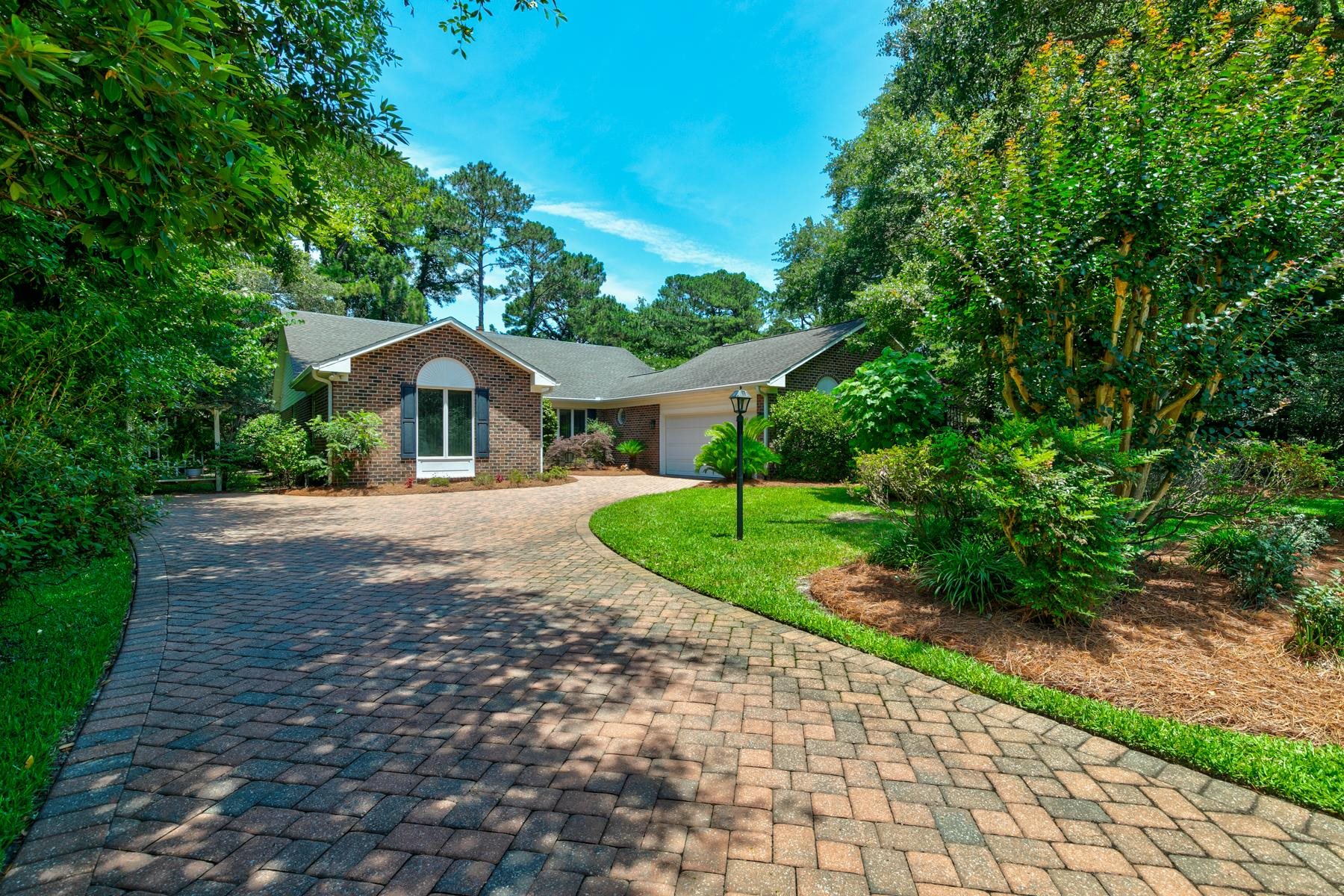 466 Country Club Dr. Property Photo 43
