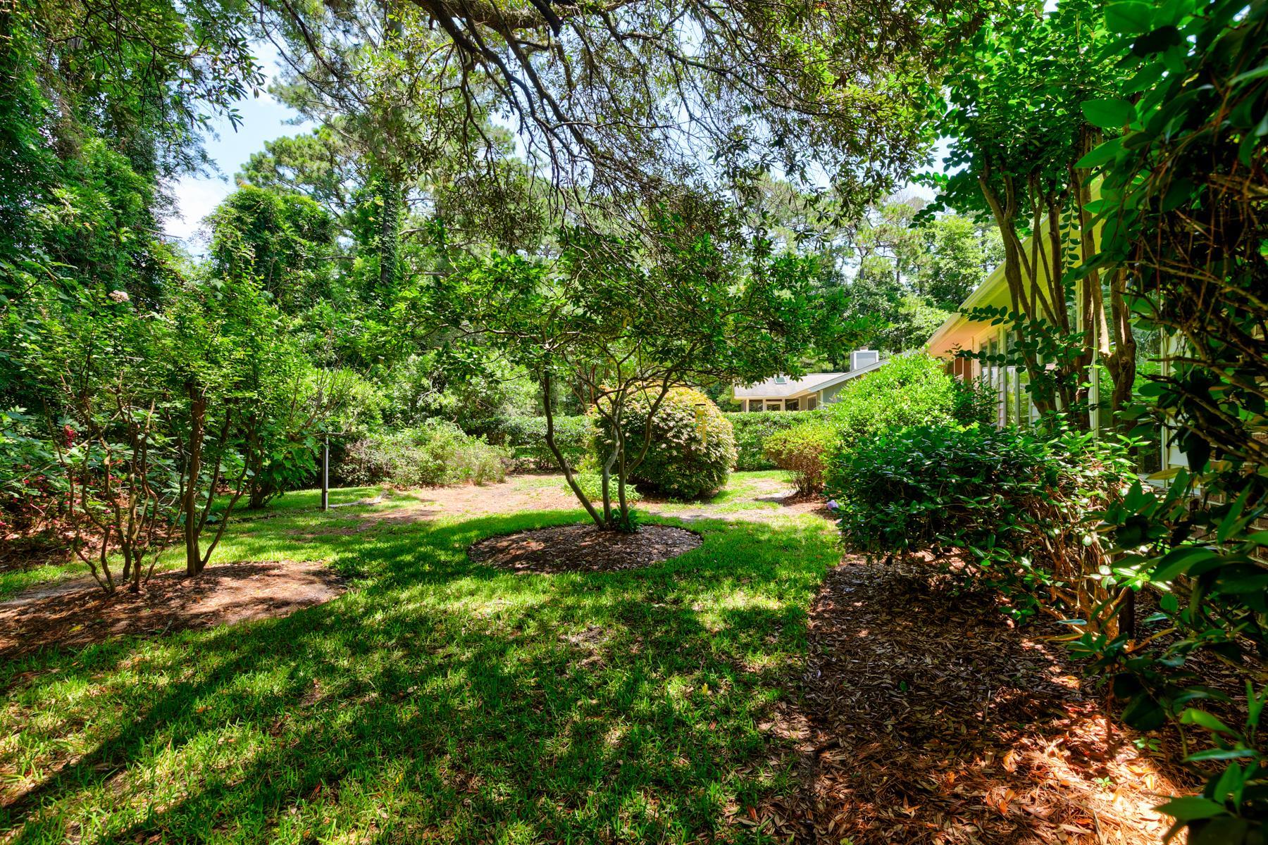 466 Country Club Dr. Property Photo 46