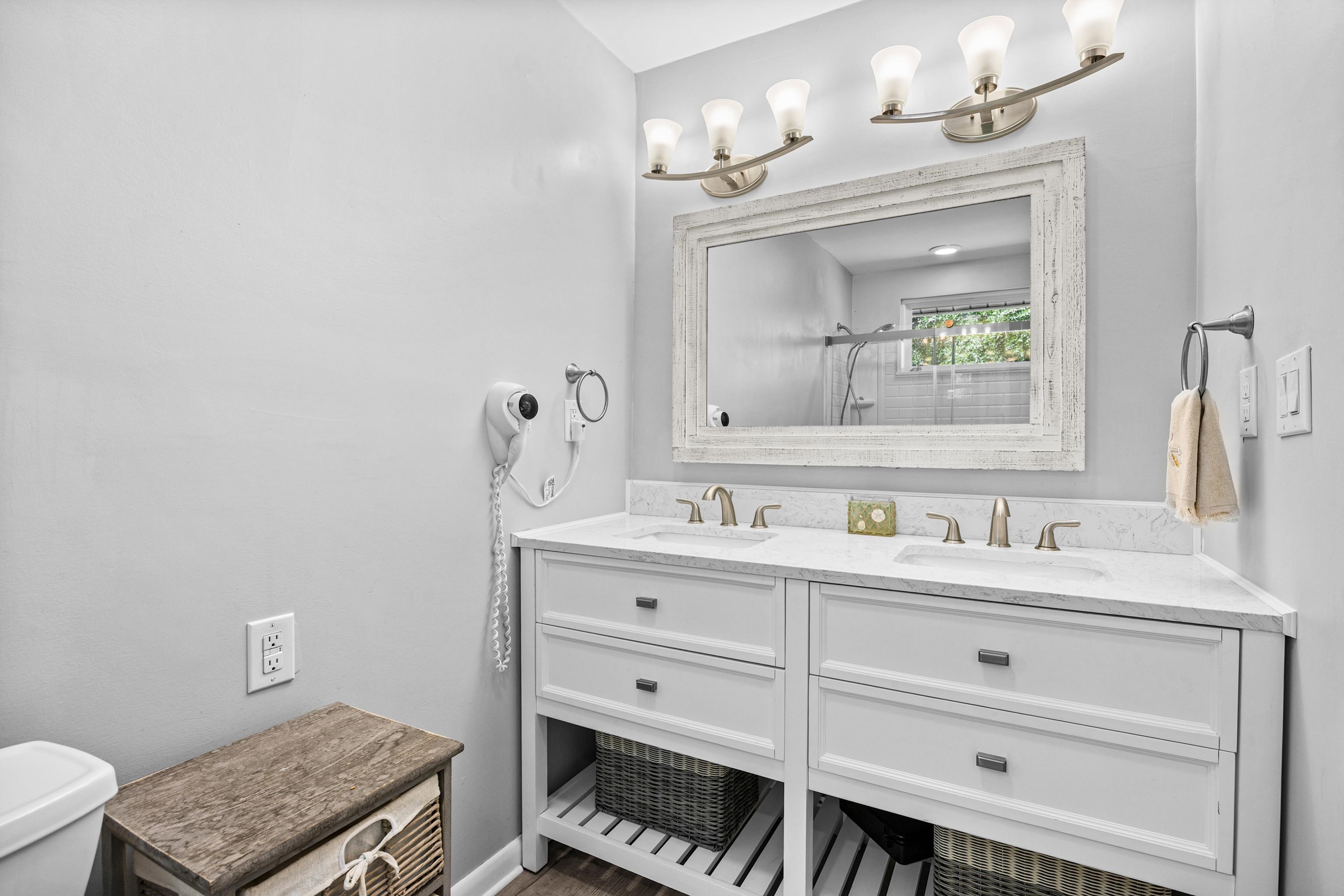 807 Bellamy Rd. Property Photo 15