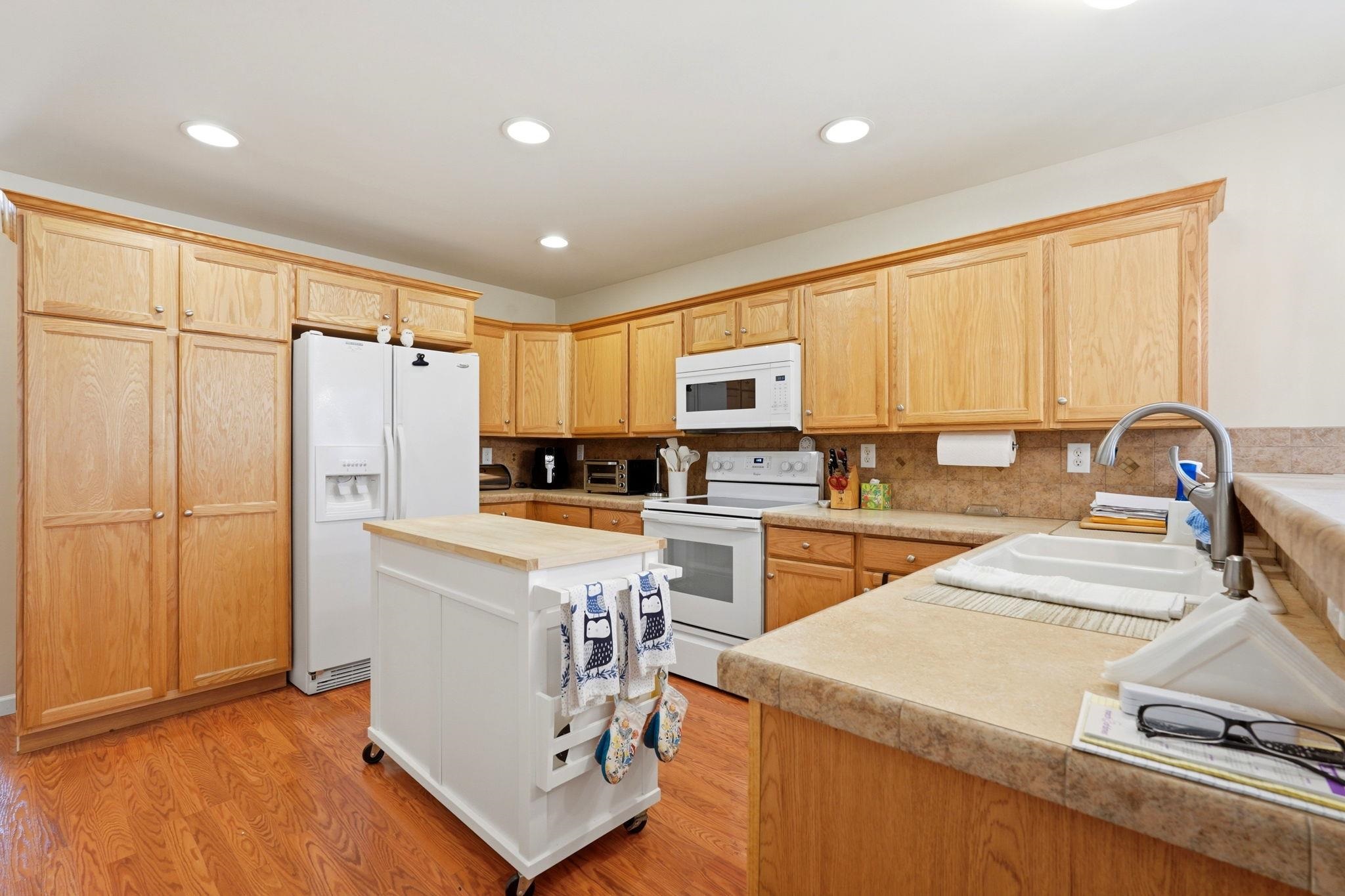 653 Lake Estates Ct. Property Photo 10
