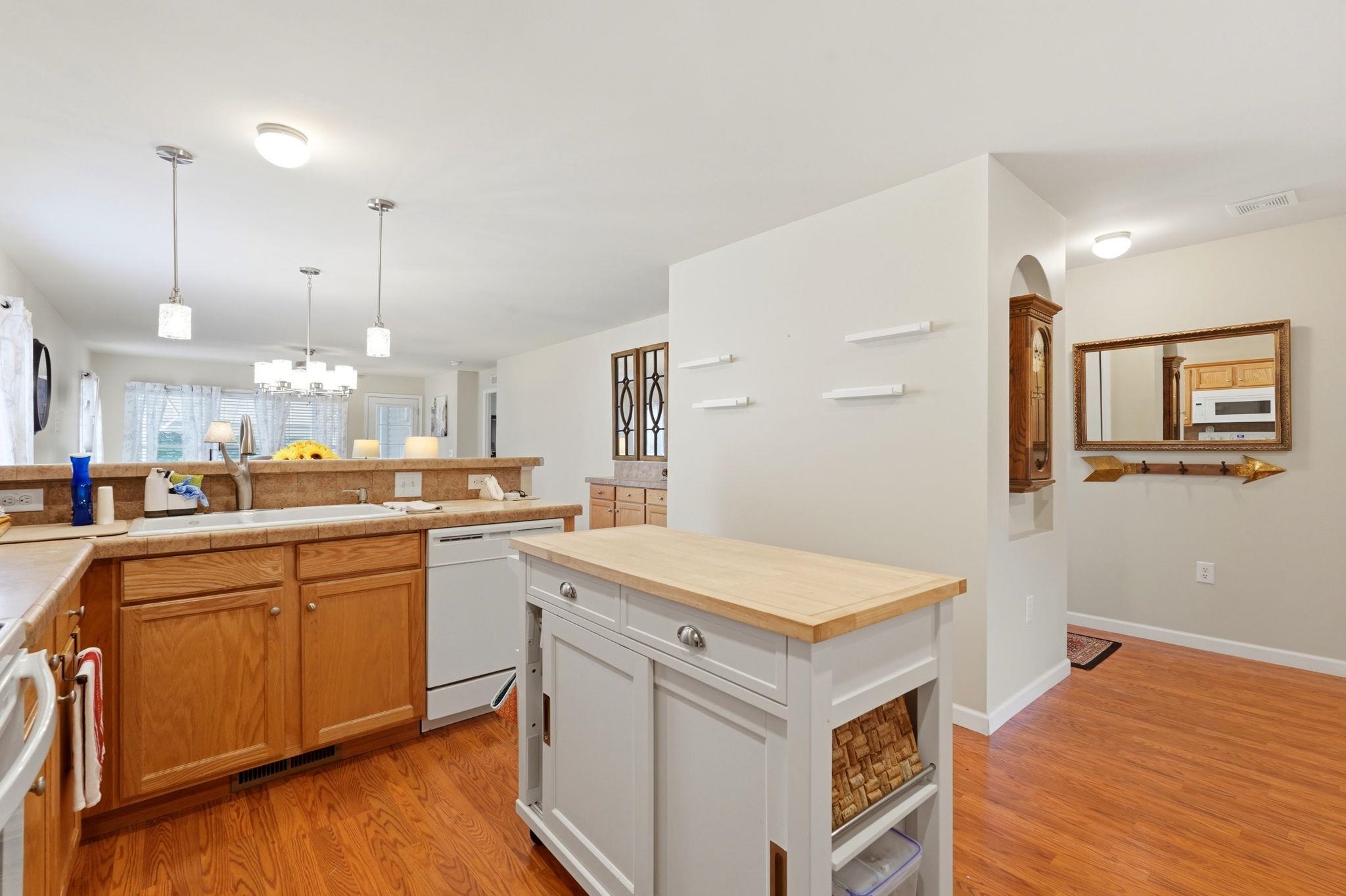 653 Lake Estates Ct. Property Photo 11