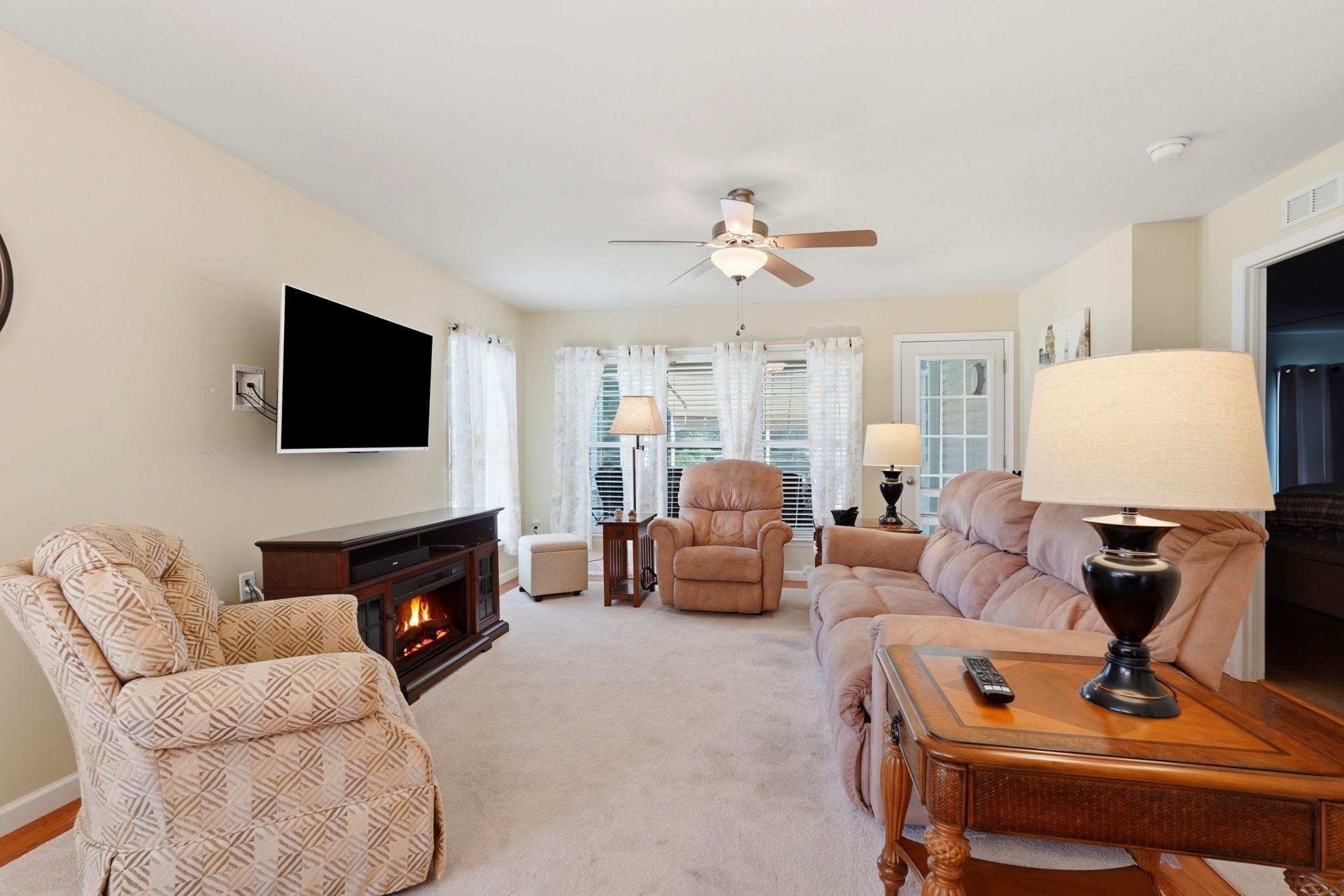 653 Lake Estates Ct. Property Photo 16