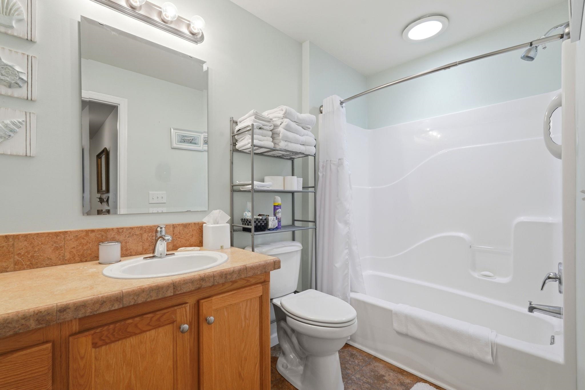 653 Lake Estates Ct. Property Photo 18