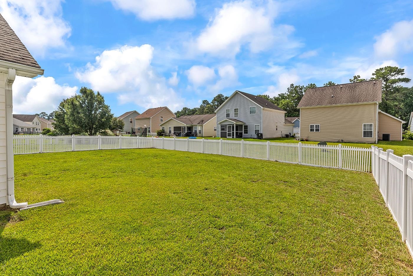 259 Vesta Dr. Property Photo 2