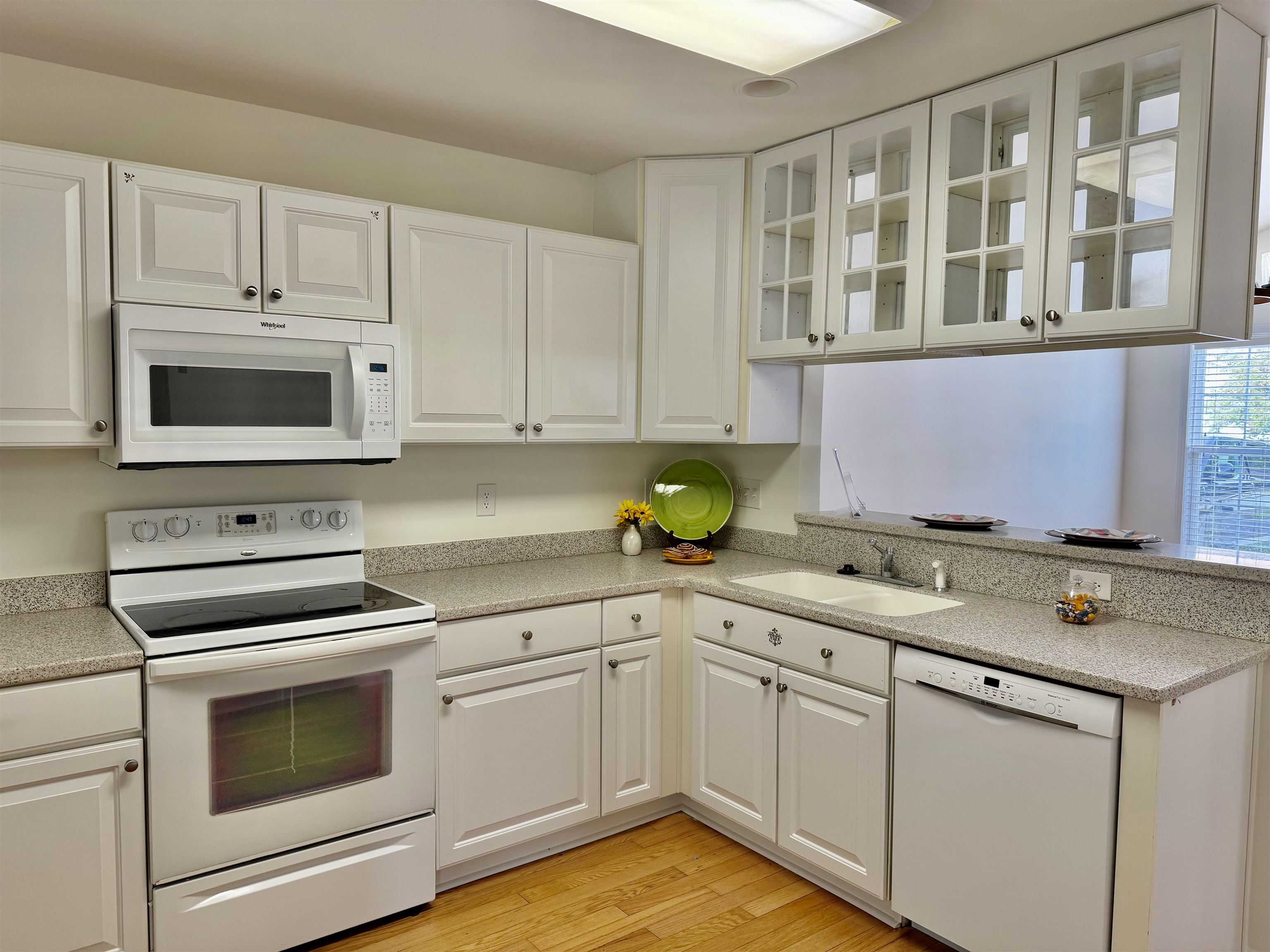 259 Vesta Dr. Property Photo 8