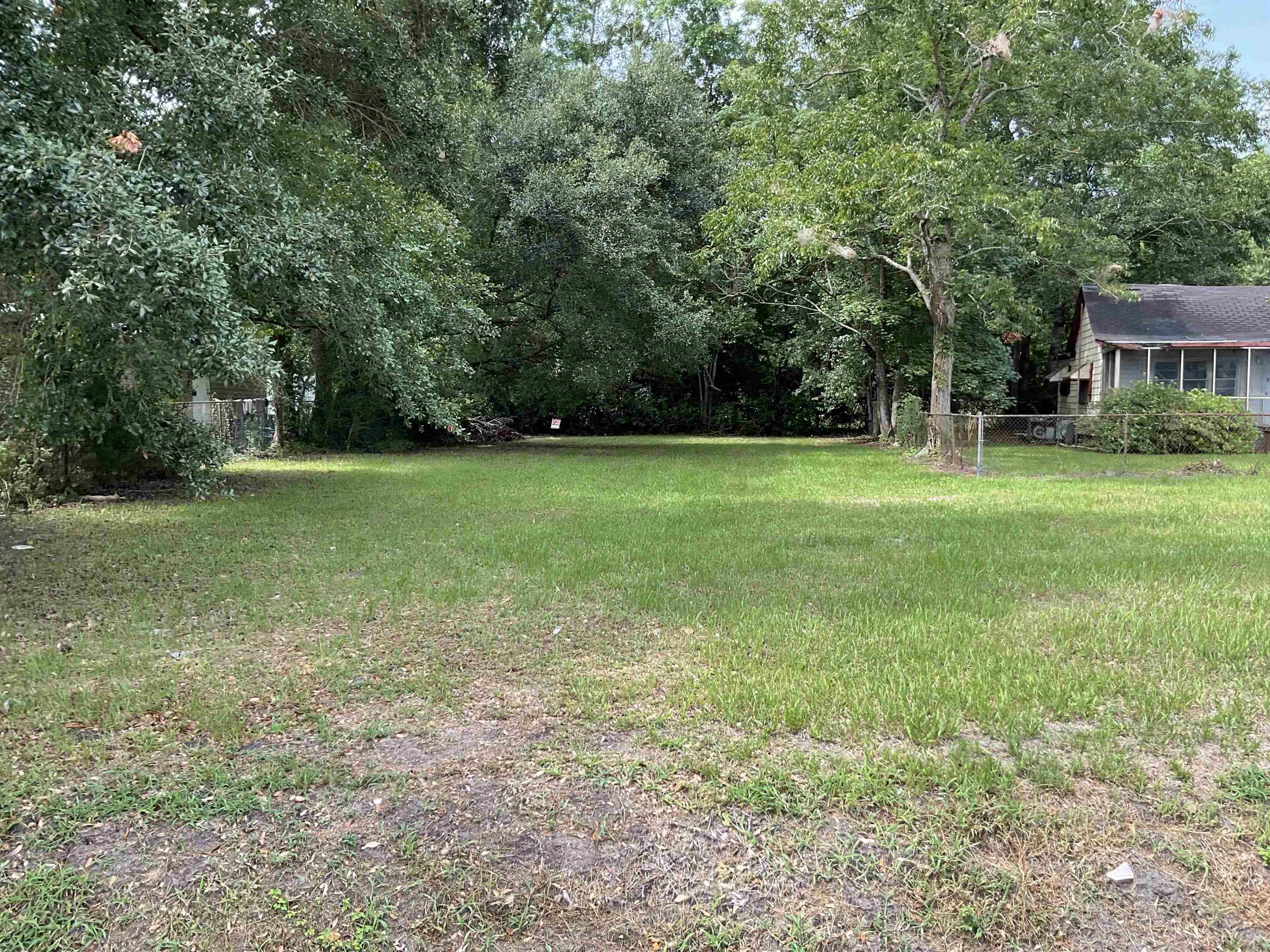 2605 Prince St. Property Photo 3