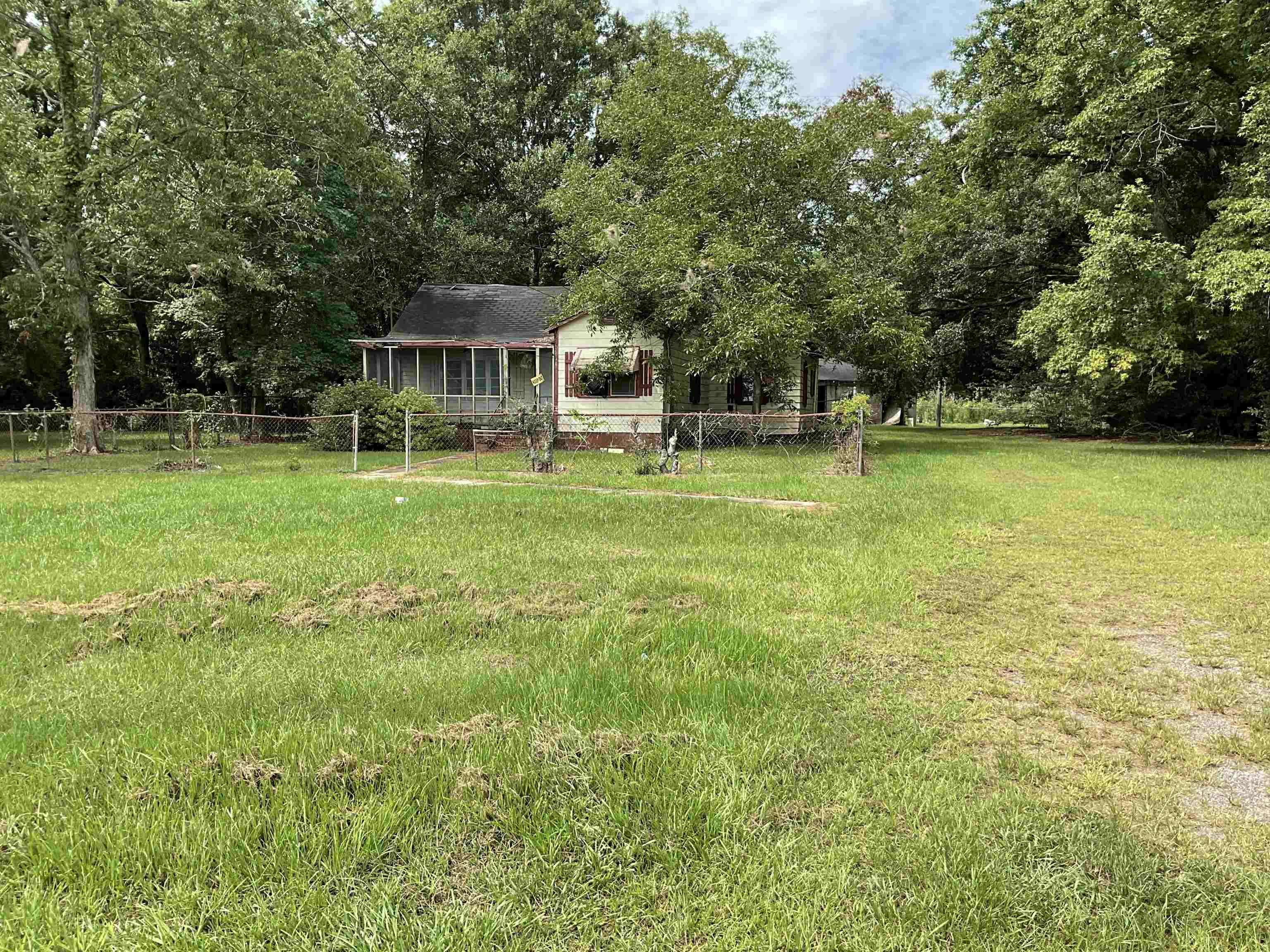 2605 Prince St. Property Photo 5