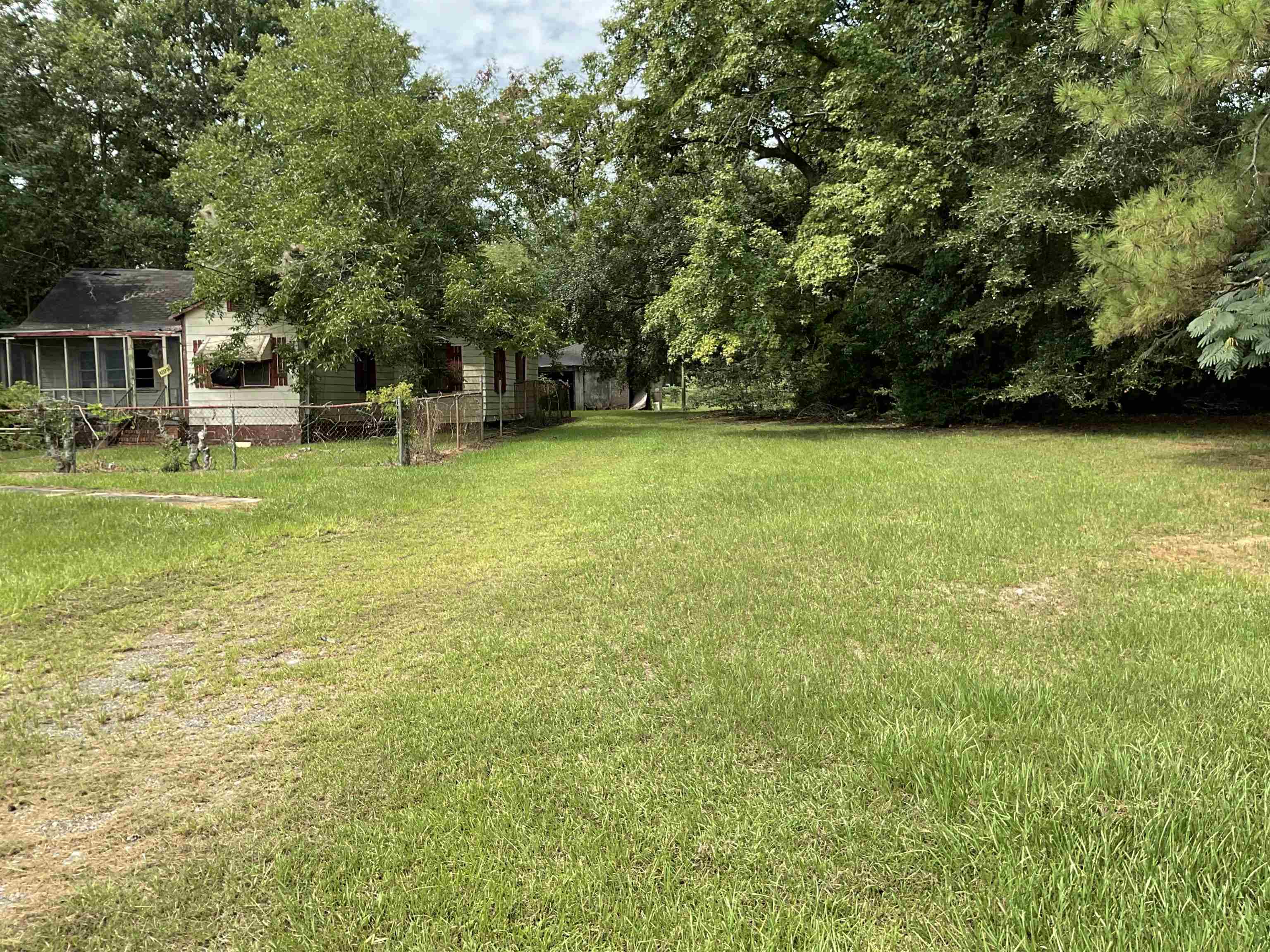2605 Prince St. Property Photo 6