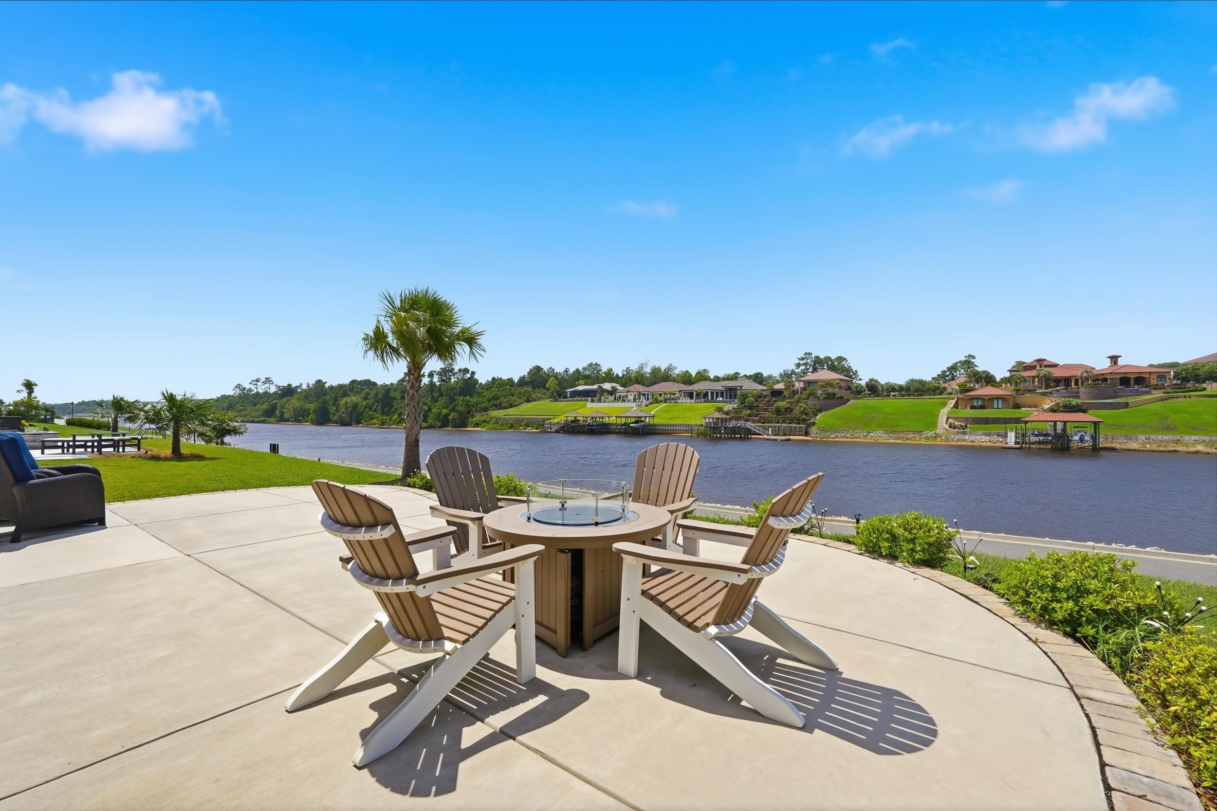 7450 Sarteano Dr. Property Photo 4