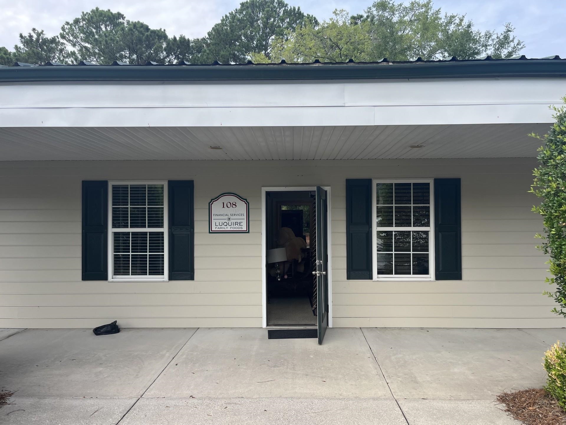 207 Commerce Dr. Property Photo 1