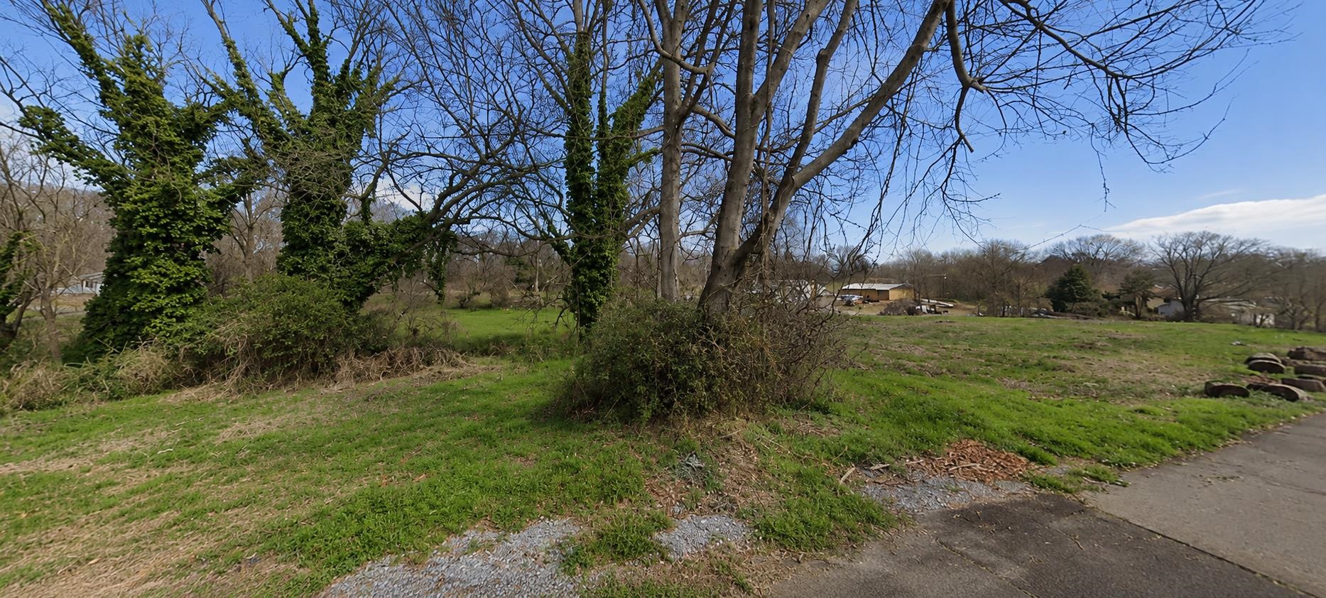 1109 Sumac St Property Photo 2