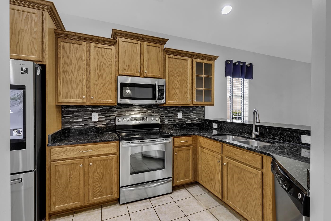 721 Bay Hill Ct. Property Photo 10