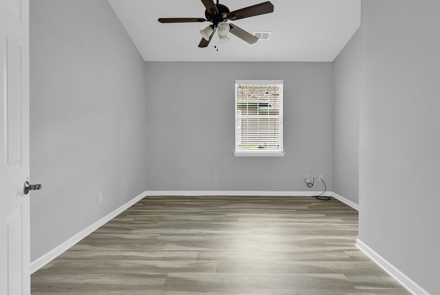 721 Bay Hill Ct. Property Photo 27