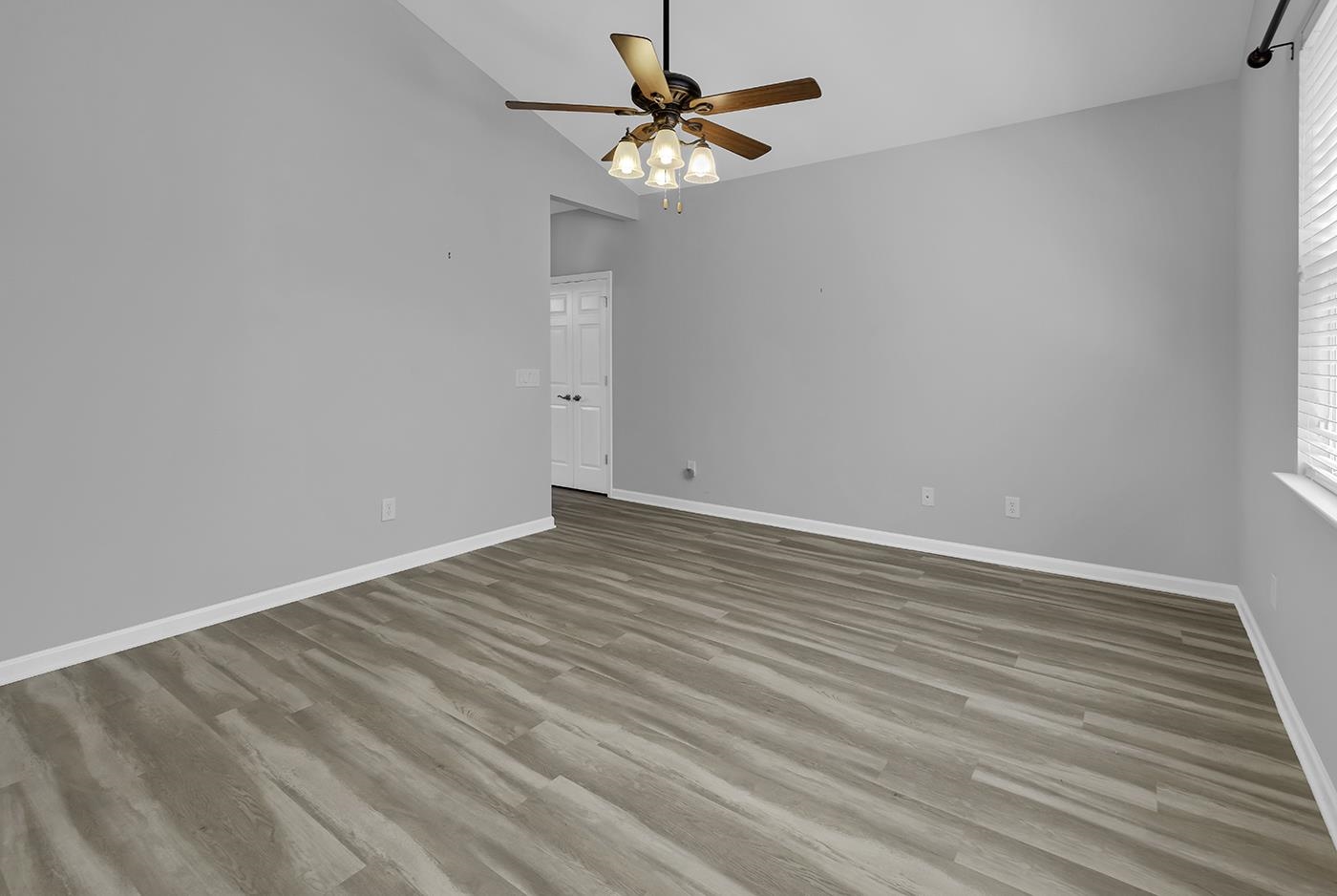 721 Bay Hill Ct. Property Photo 33