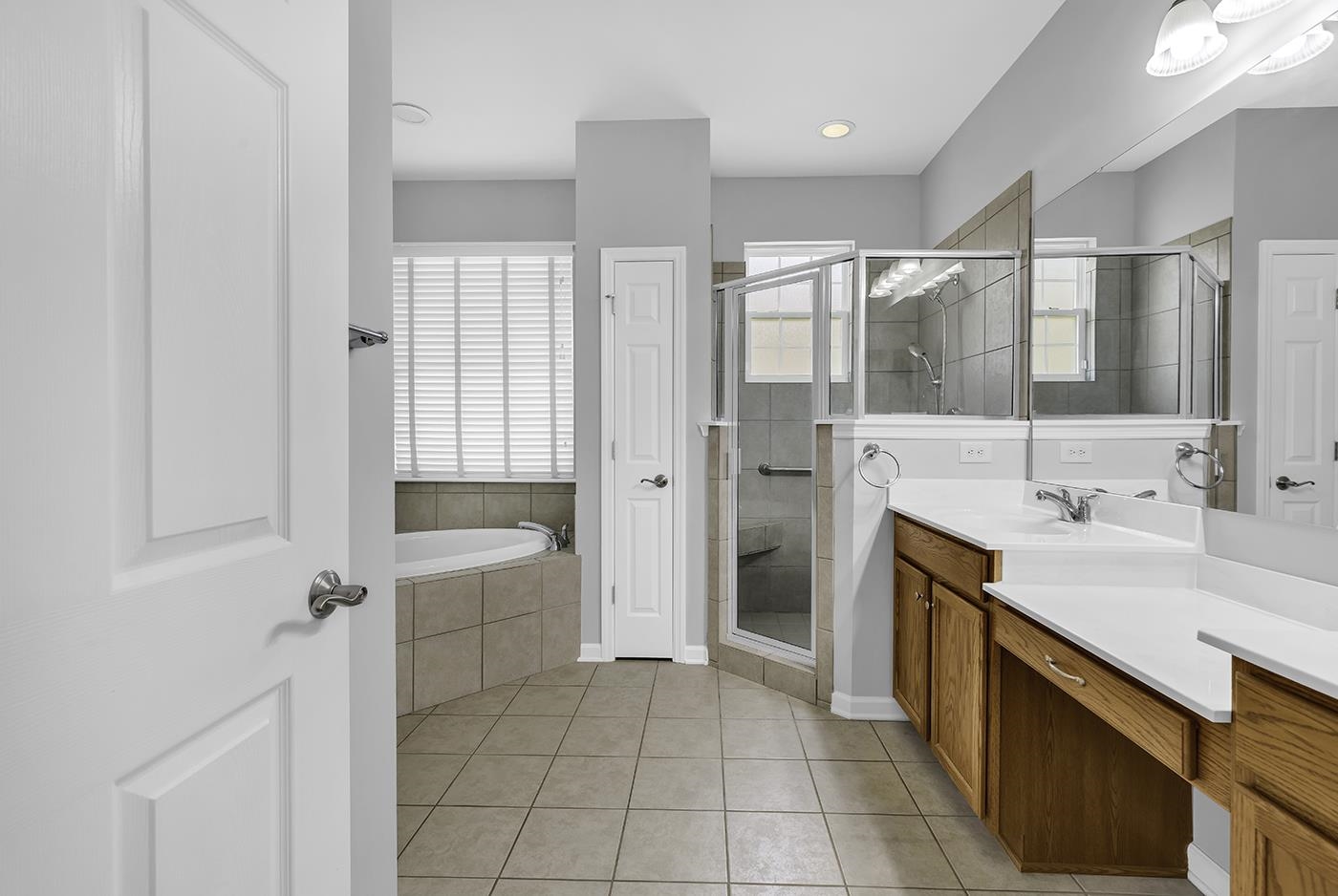 721 Bay Hill Ct. Property Photo 35