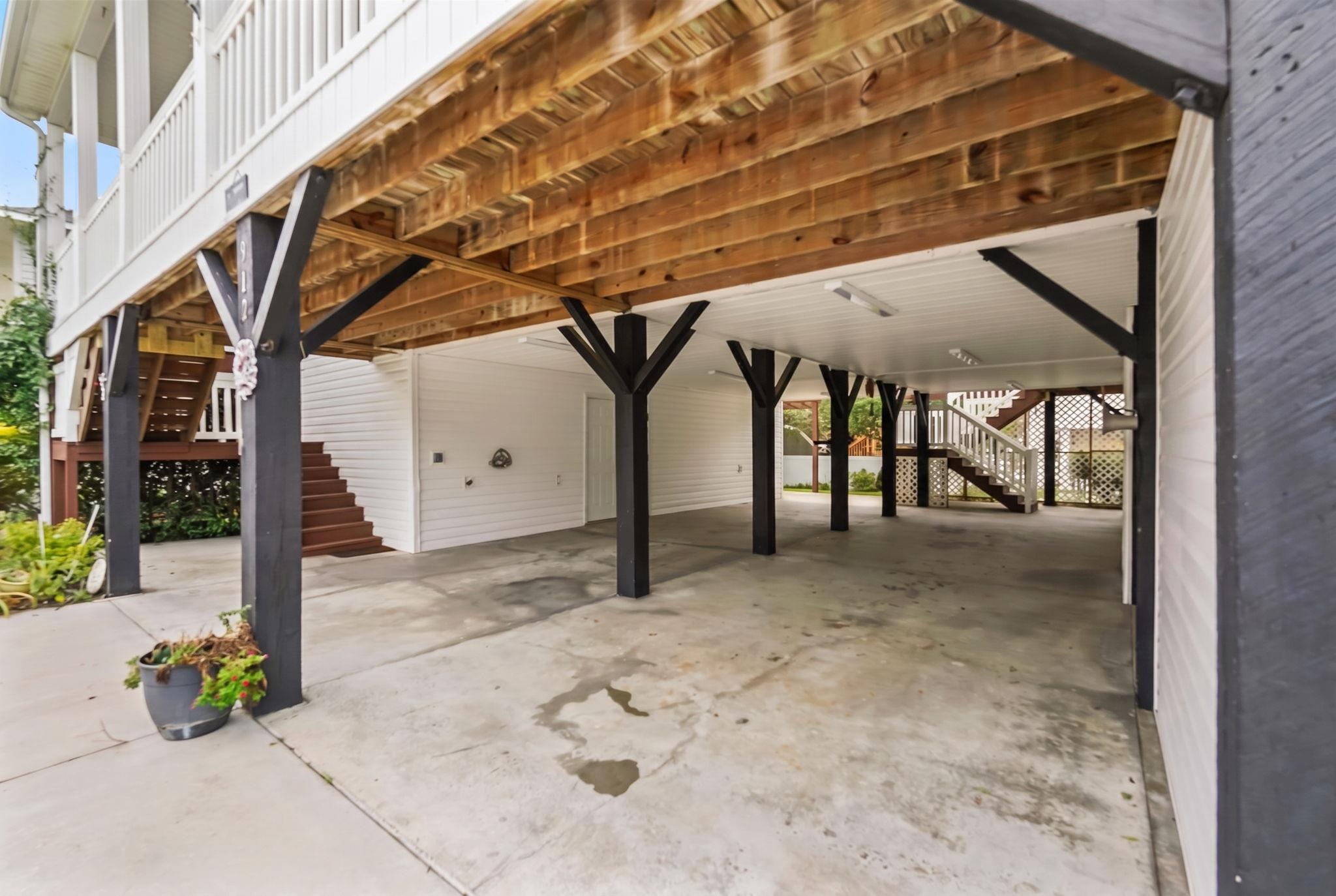 912 Windshore Ct. Property Photo 4
