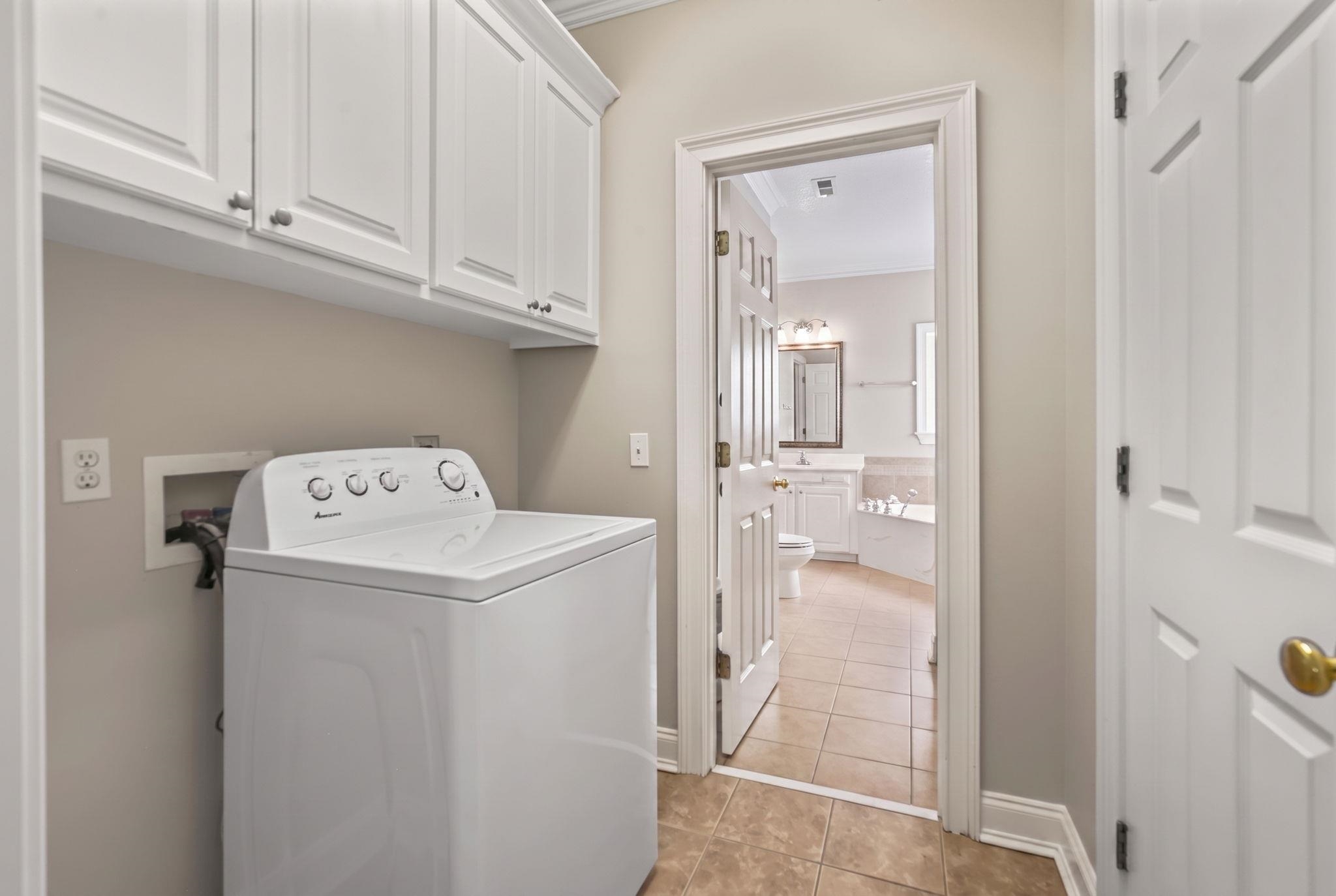 912 Windshore Ct. Property Photo 28