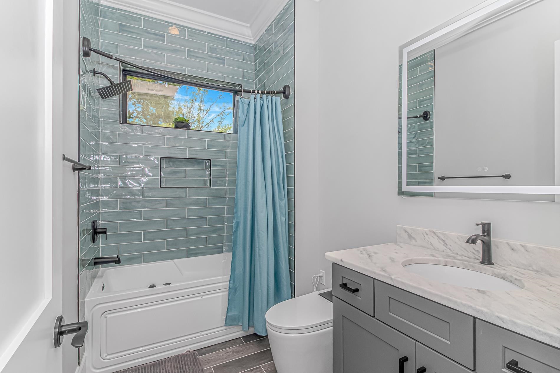 5854 Creekside Dr. Property Photo 12