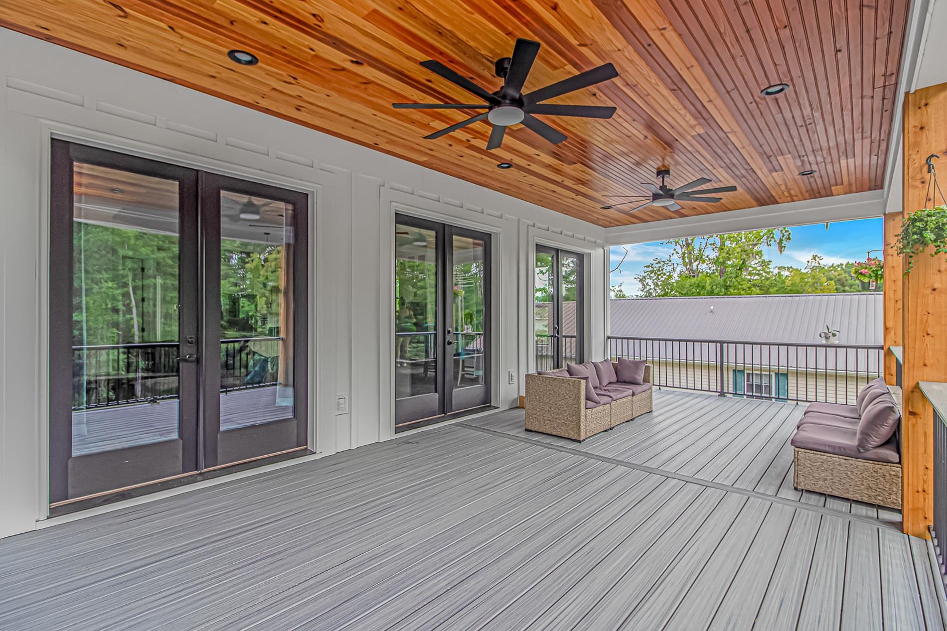 5854 Creekside Dr. Property Photo 24