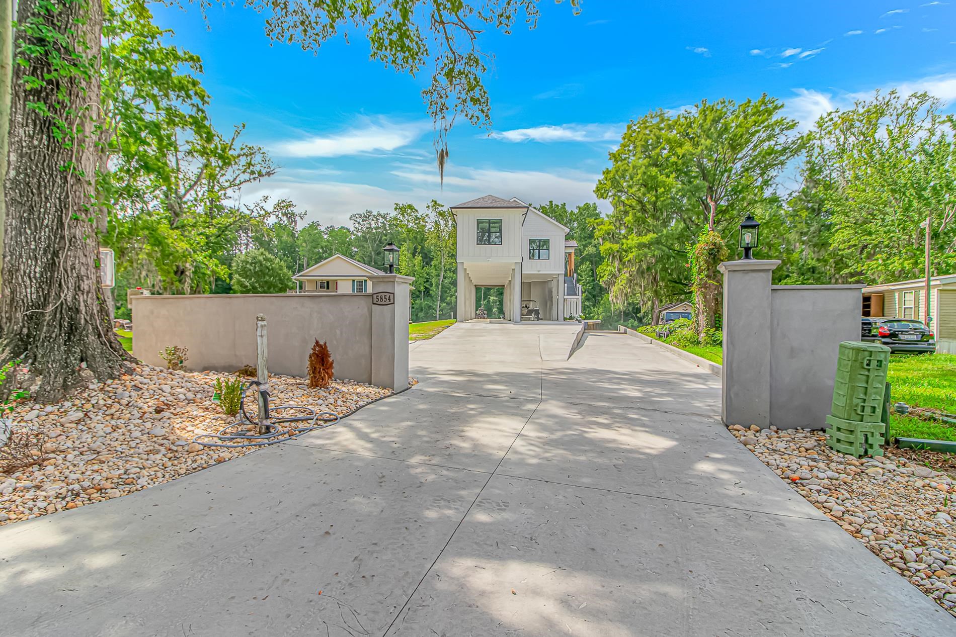 5854 Creekside Dr. Property Photo 35