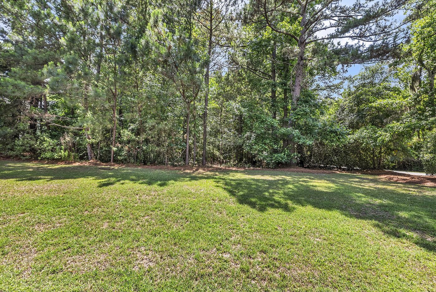 18 Monarch Ct. Property Photo 1