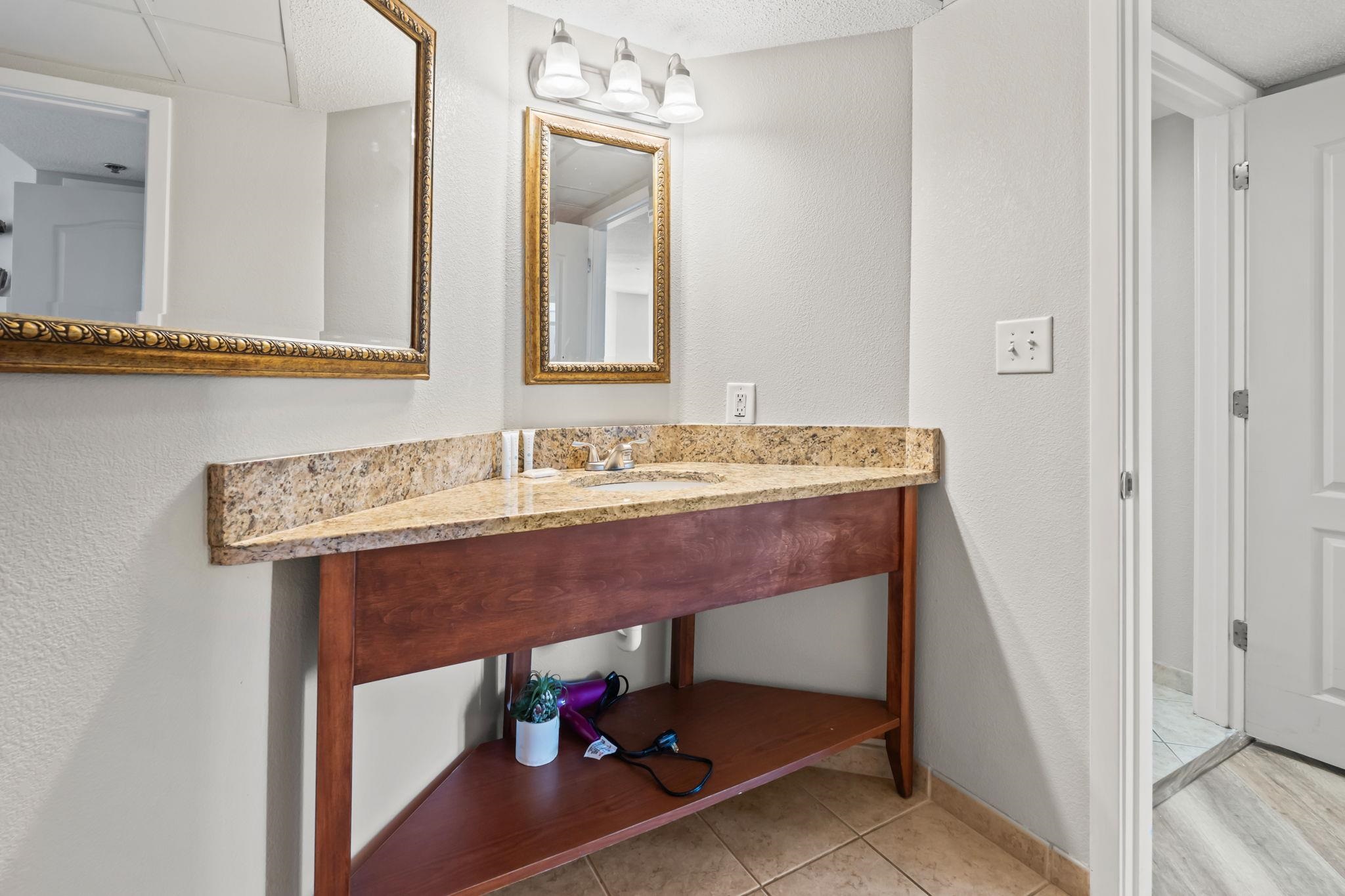 2504 N Ocean Blvd. Property Photo 8