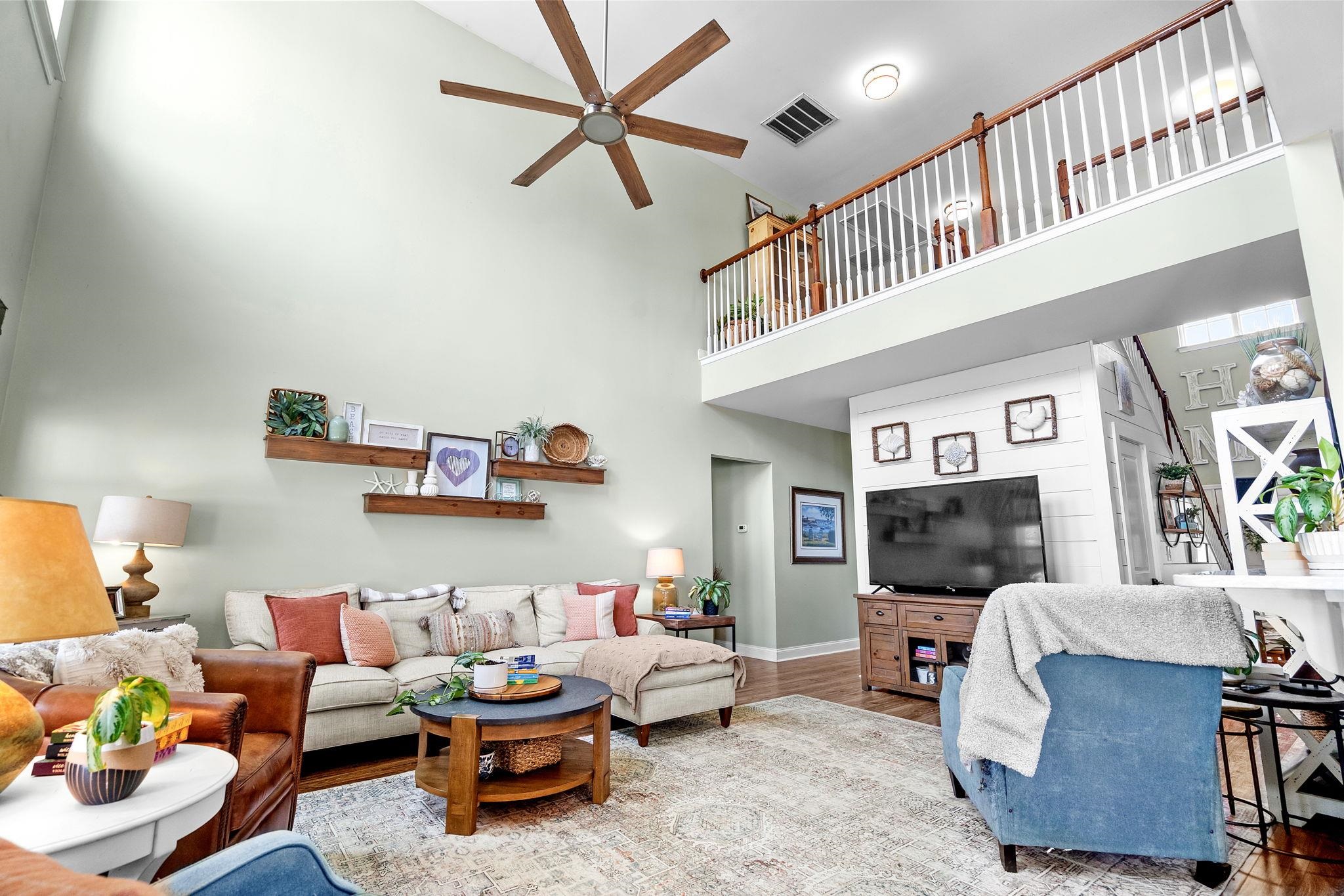 313 Deer Path Dr. Property Photo 7
