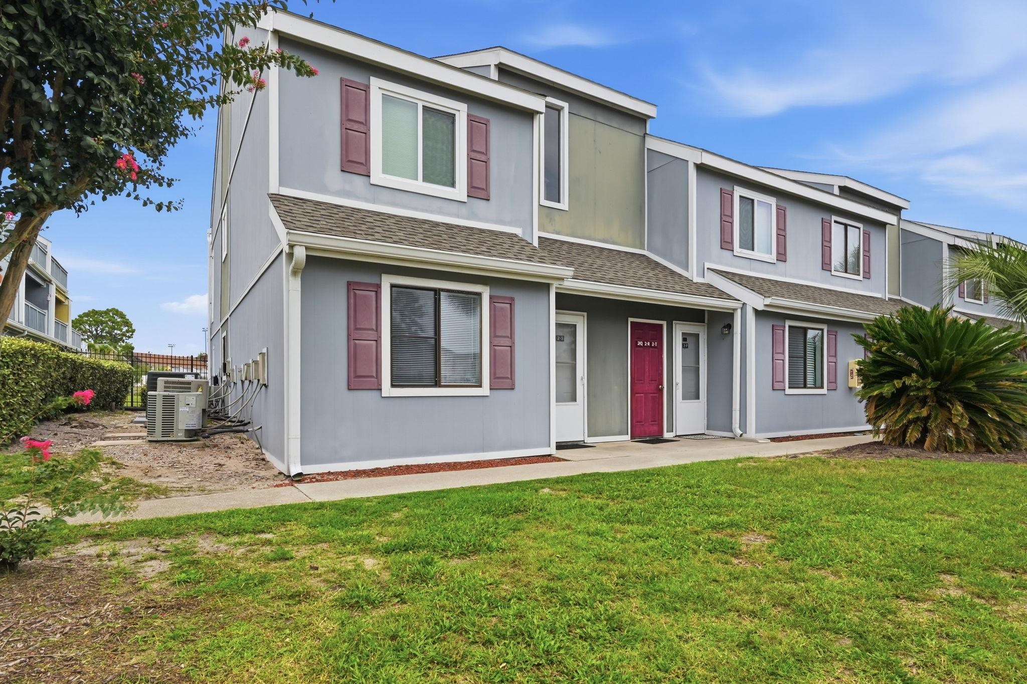 1850 Colony Dr. Property Photo 1