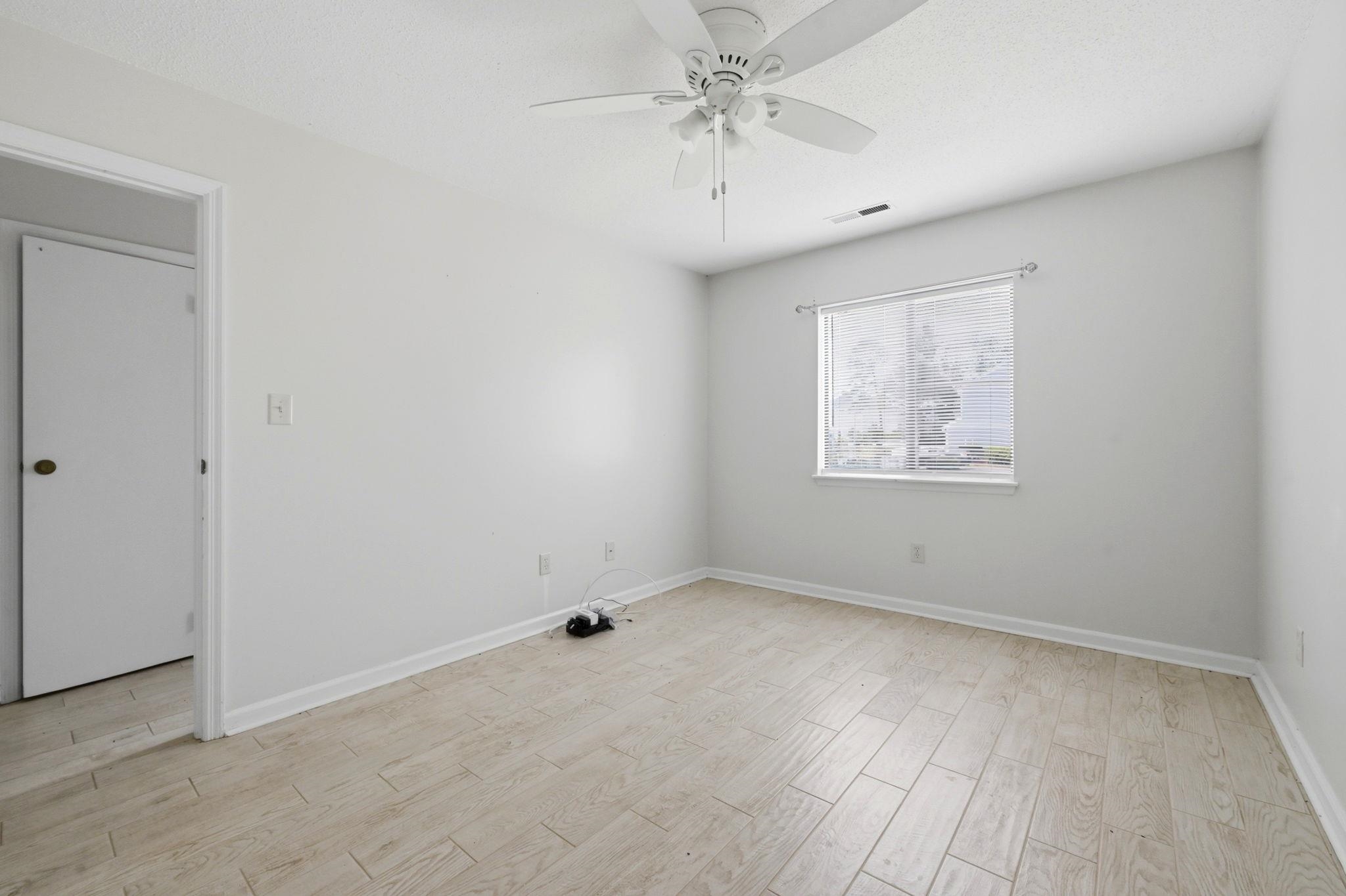 1850 Colony Dr. Property Photo 8